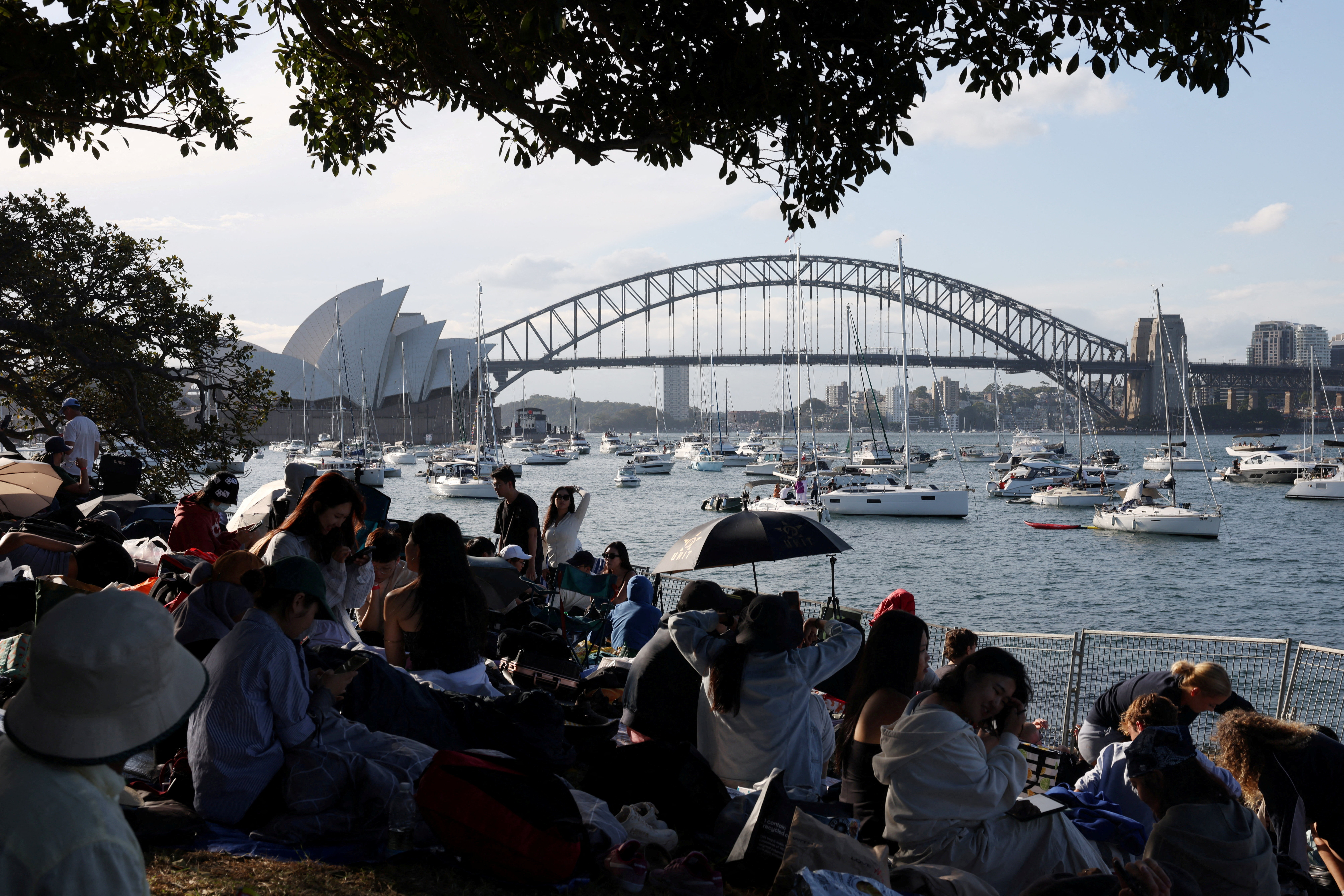 Prvi gledalci so na prizorišče velikega ognjemeta v Sydneyju že prišli