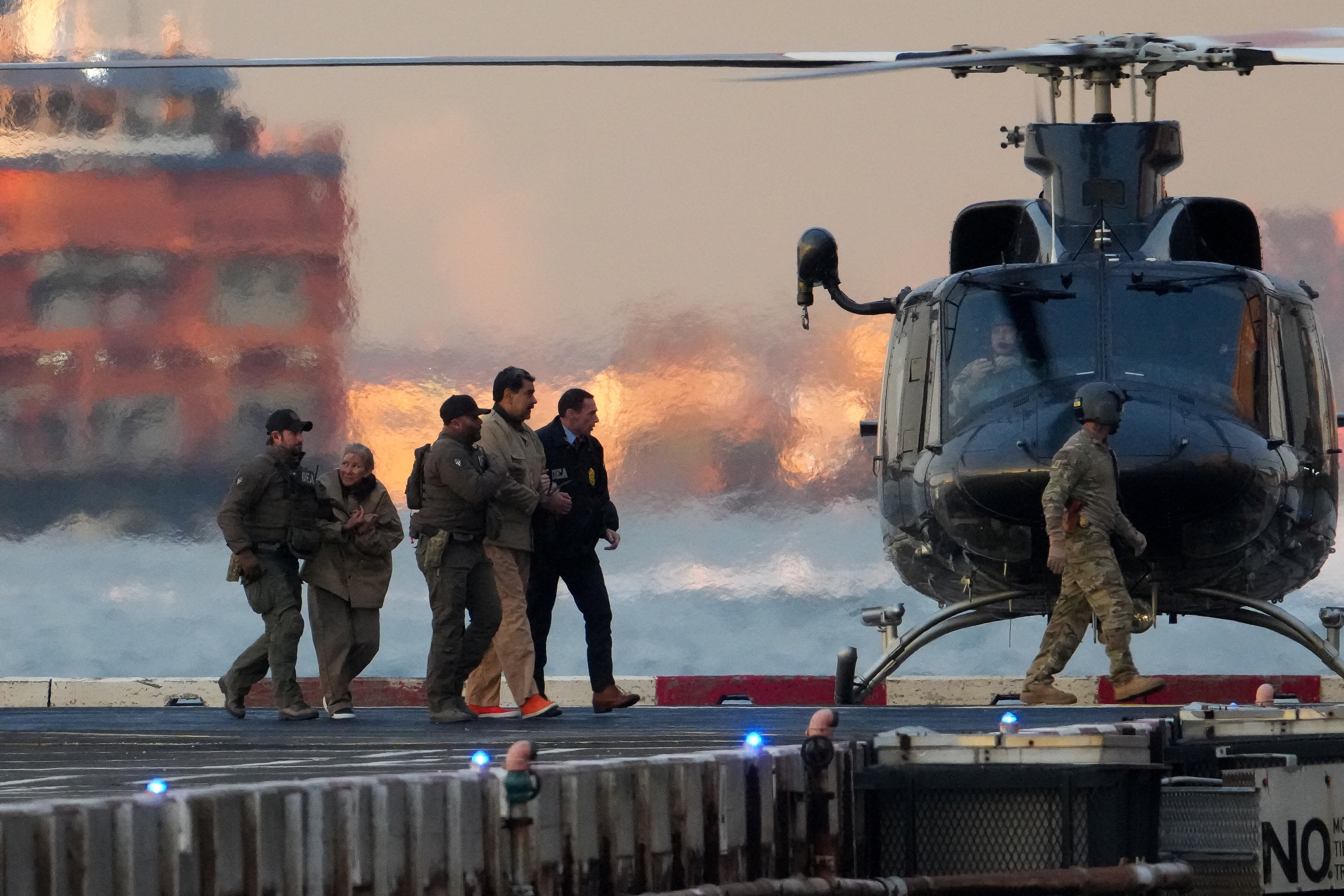 Privedba Nicolasa Madura na sodišče