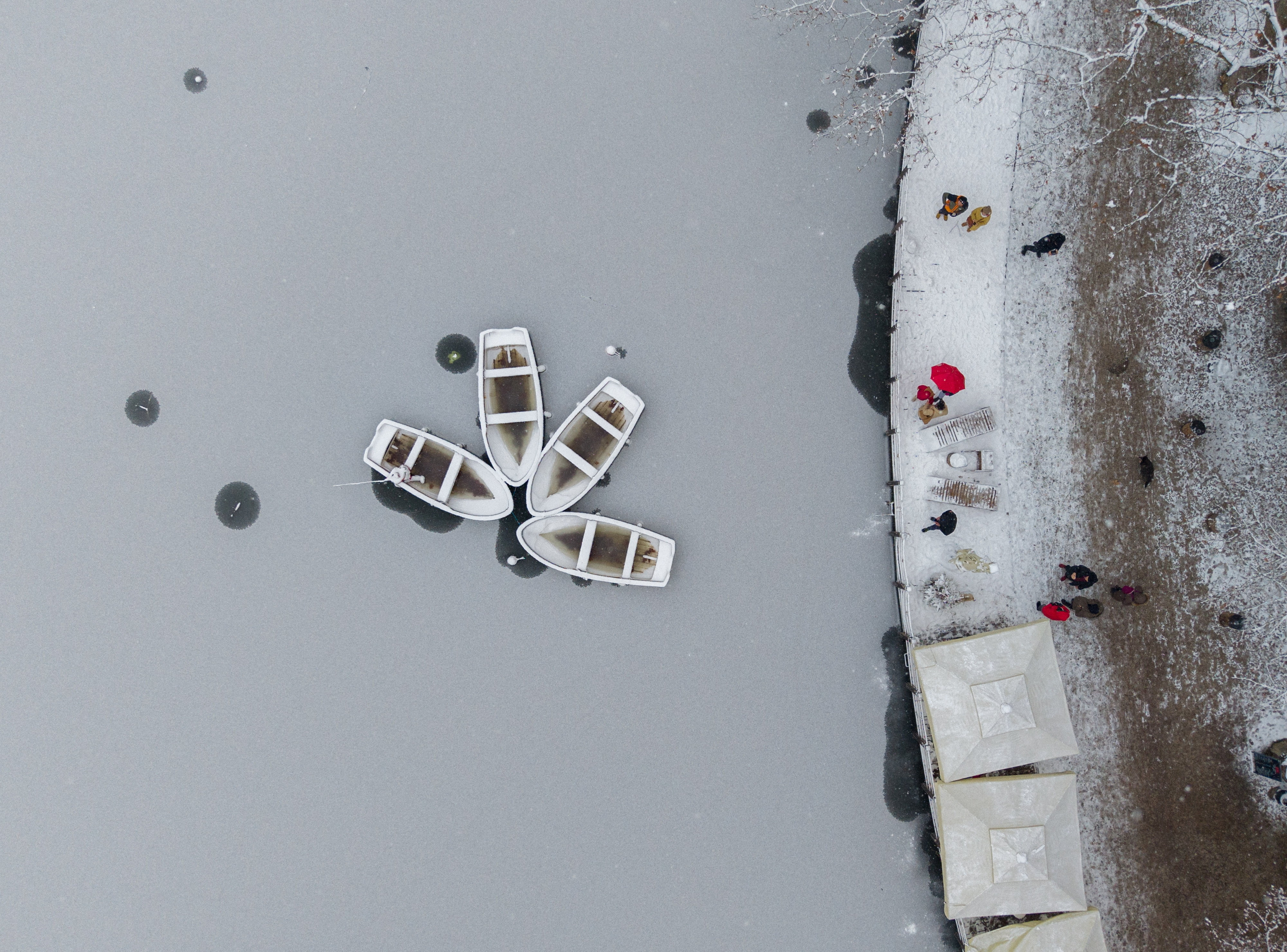 Zamrznjeno jezero v Zagrebu