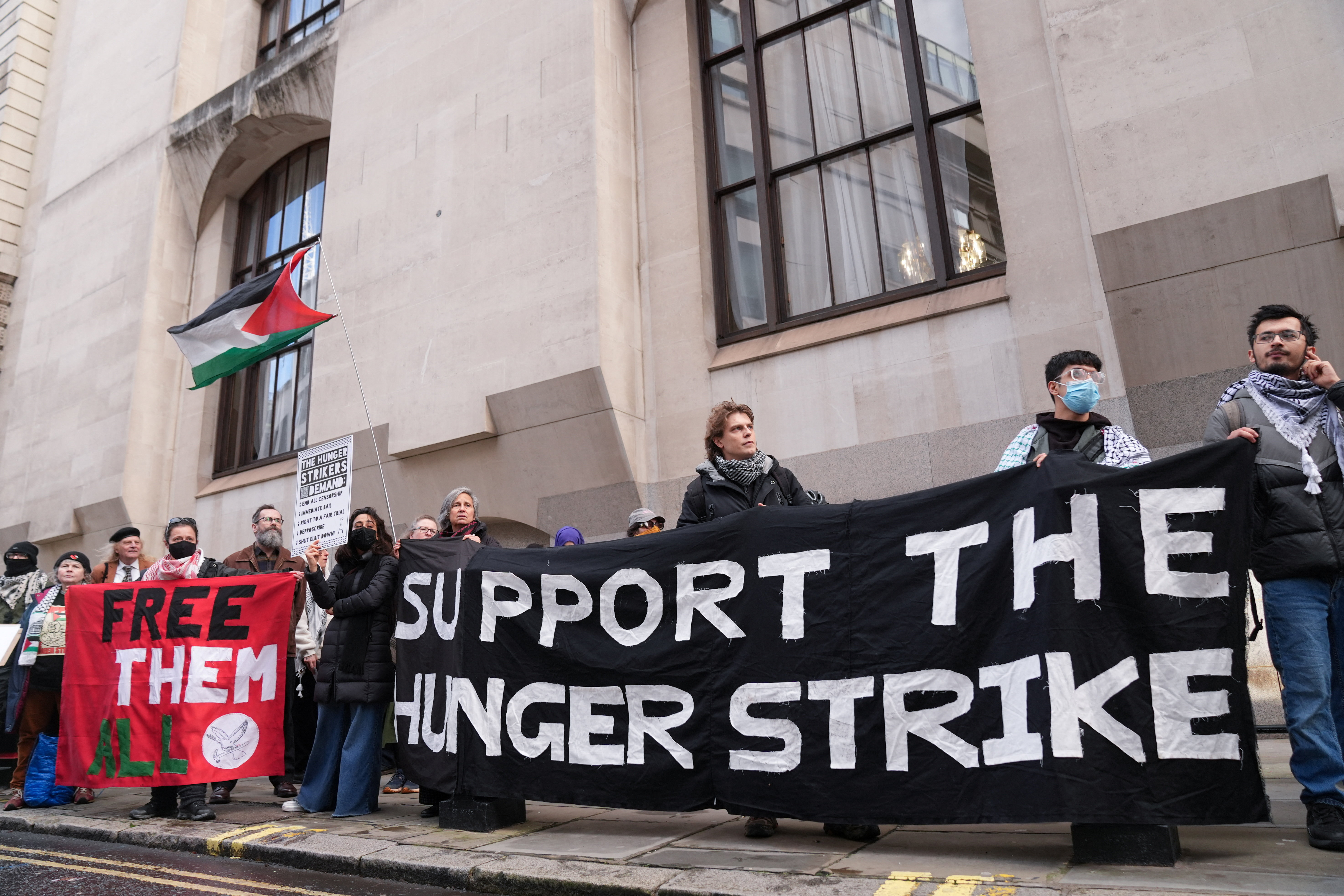Eden od predhodnih protestov v podporo gladovne stavke