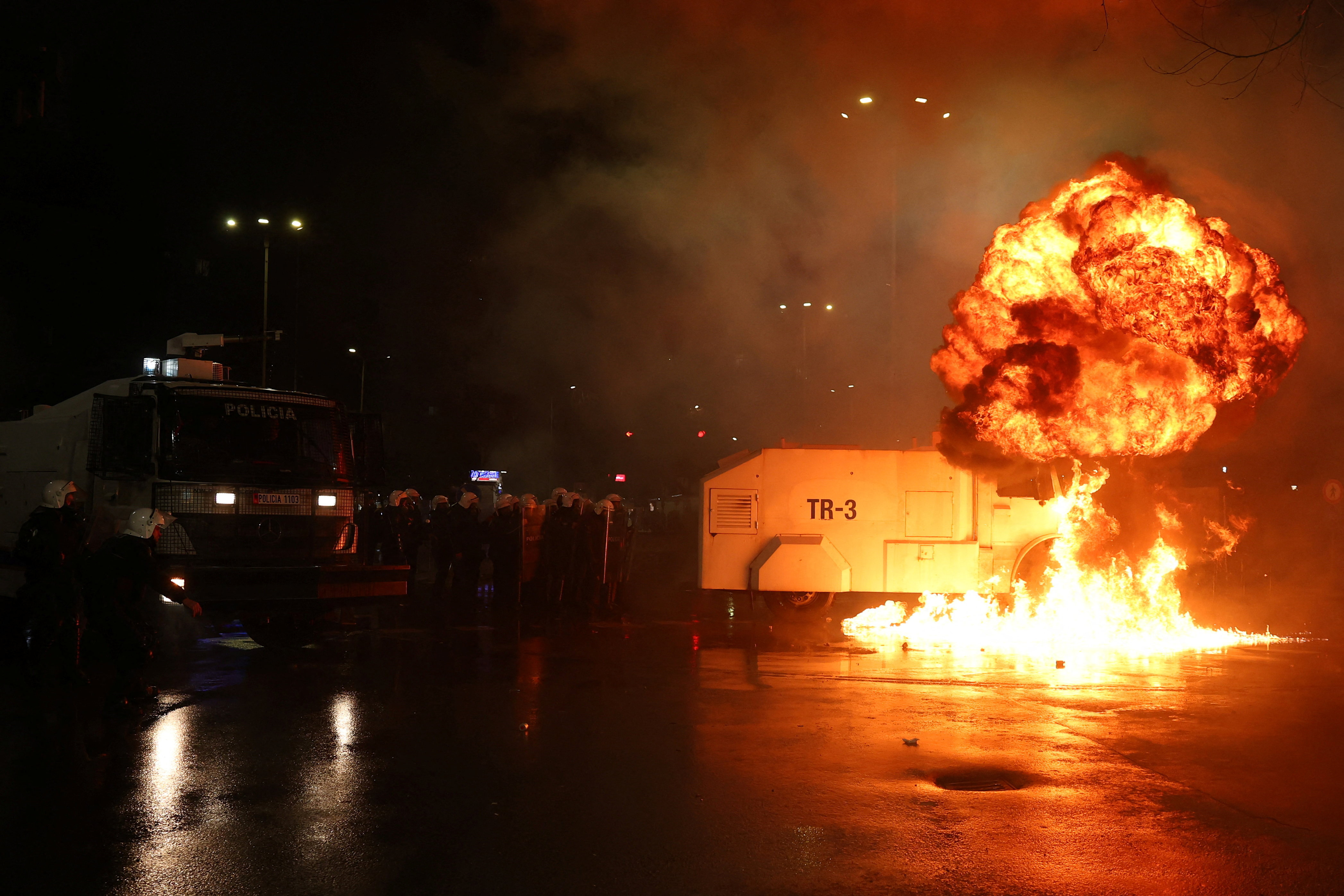 Spopadi policije in priotestnikov v Albaniji
