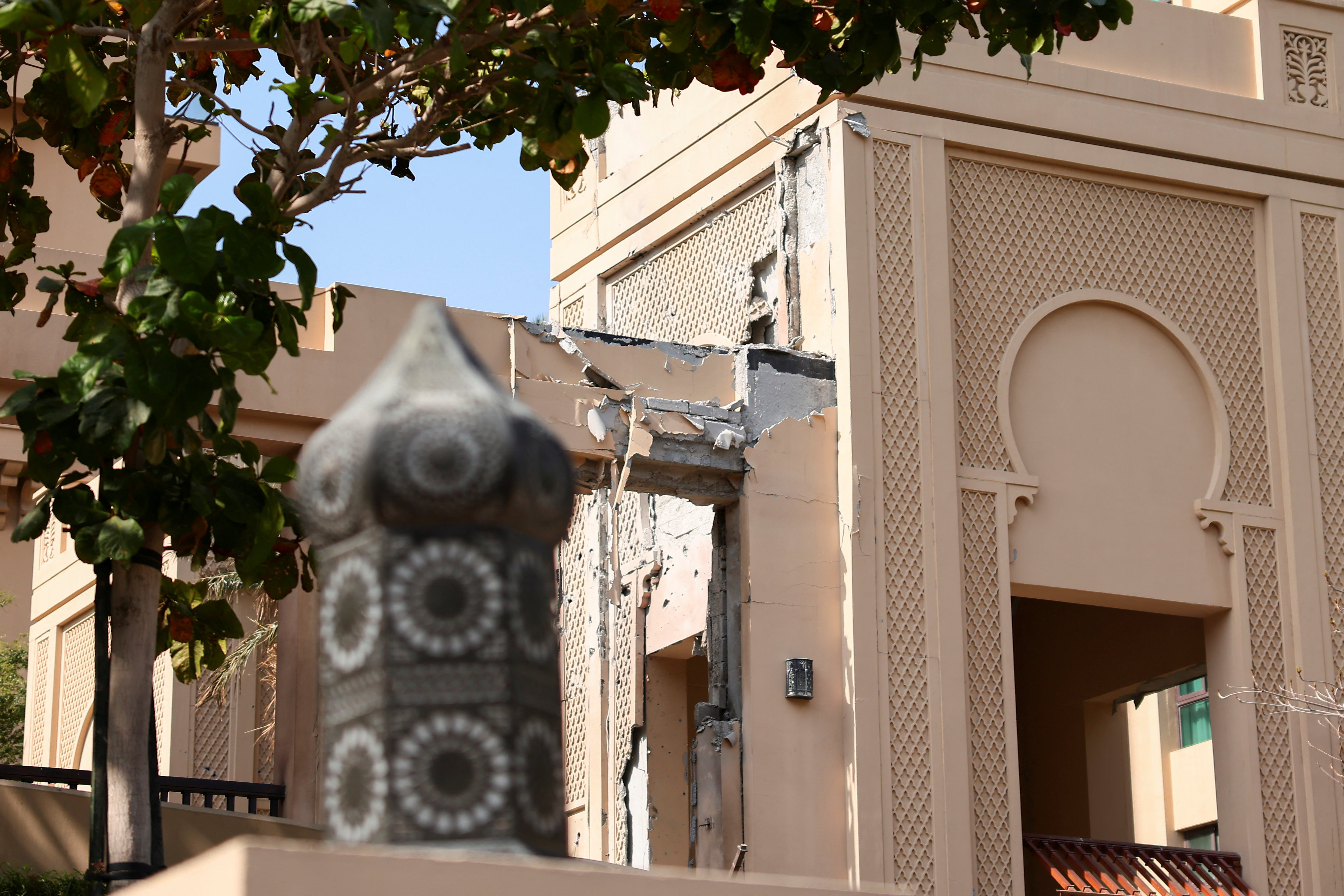 Poškodovan hotel Fairmont the Palm