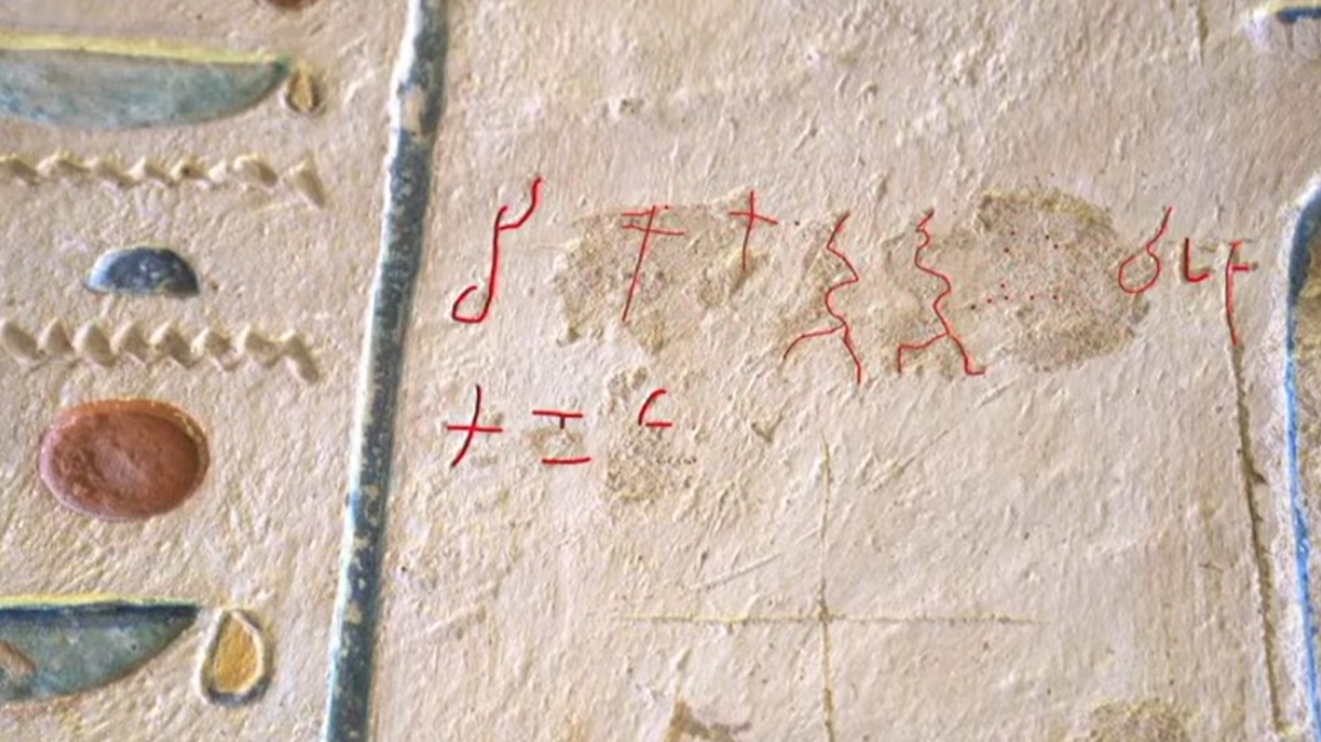 2.000 let star grafit, ki ga je v staroegpčanski grobnici v Dolini kraljev pustil obiskovalec iz Indije