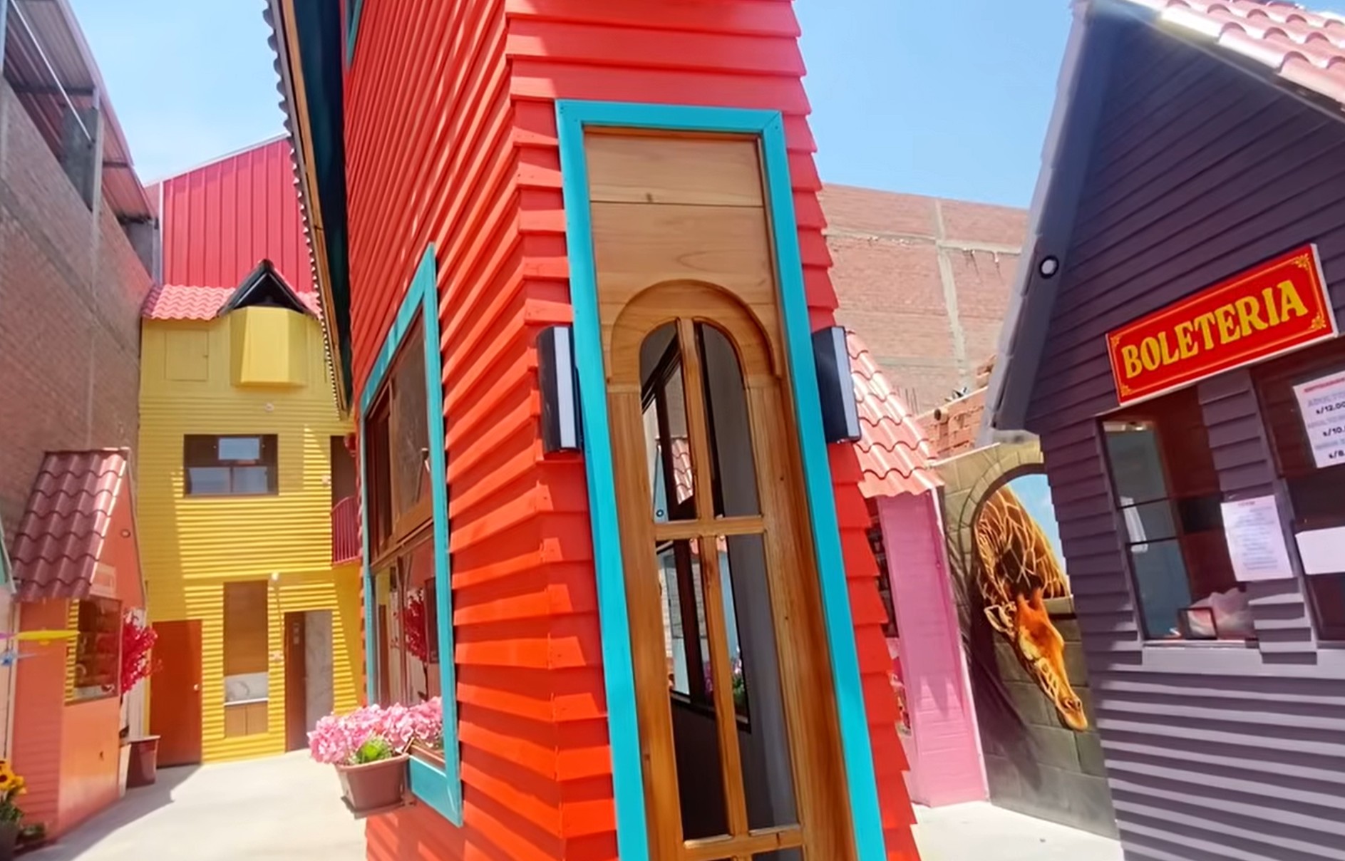 Najožja hiša na svetu, Aucallama, Peru je široka samo 60 centimetrov