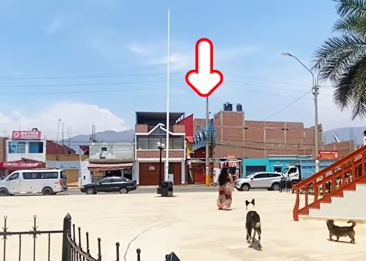 najožja hiša na svetu, Aucallama, Peru