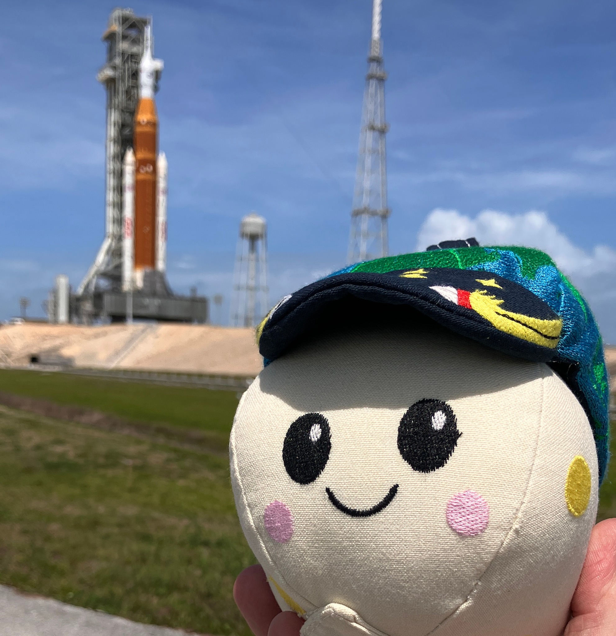 Rise, maskota in indikator breztežnosti misije Artemis II