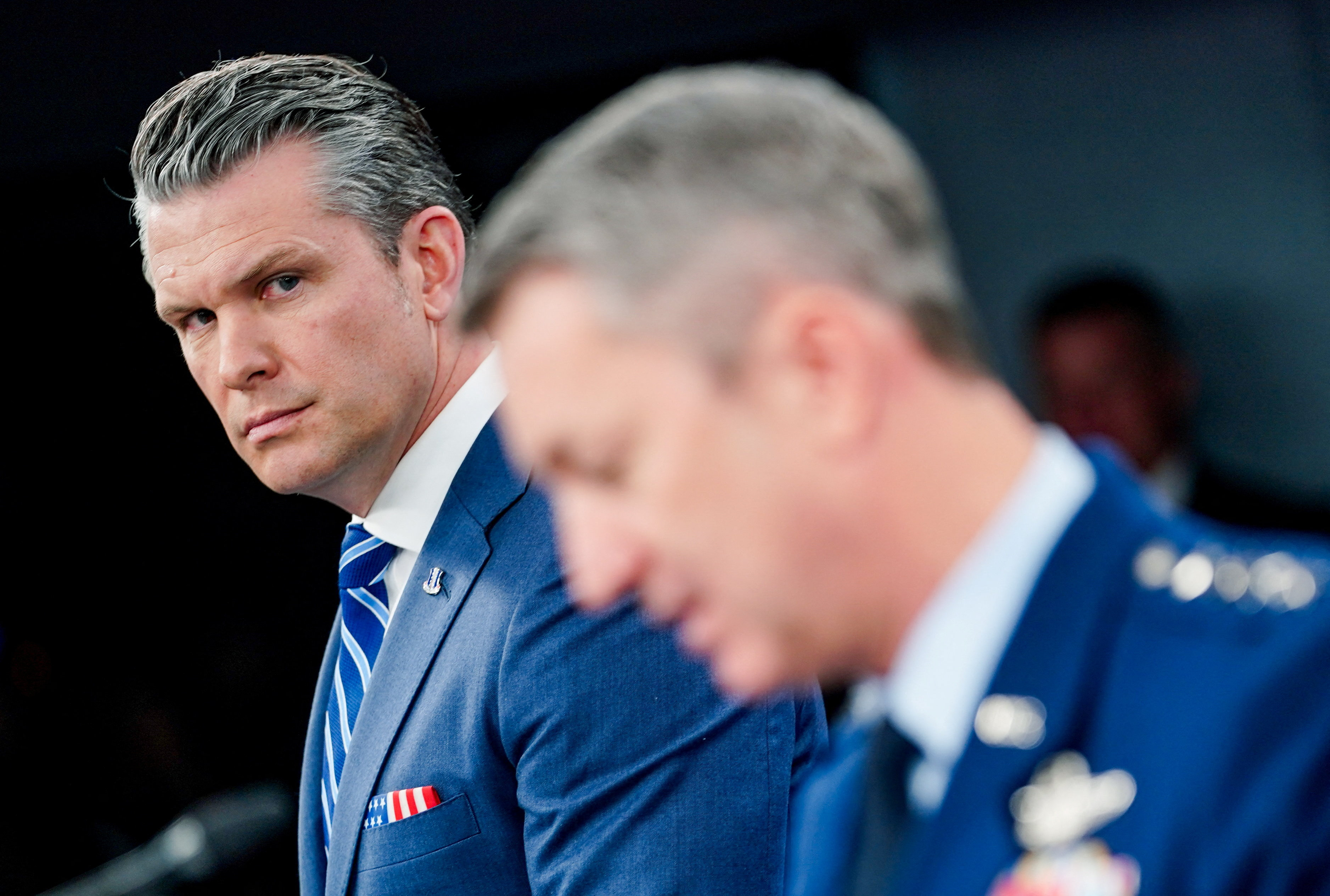 Pete Hegseth in Dan Caine