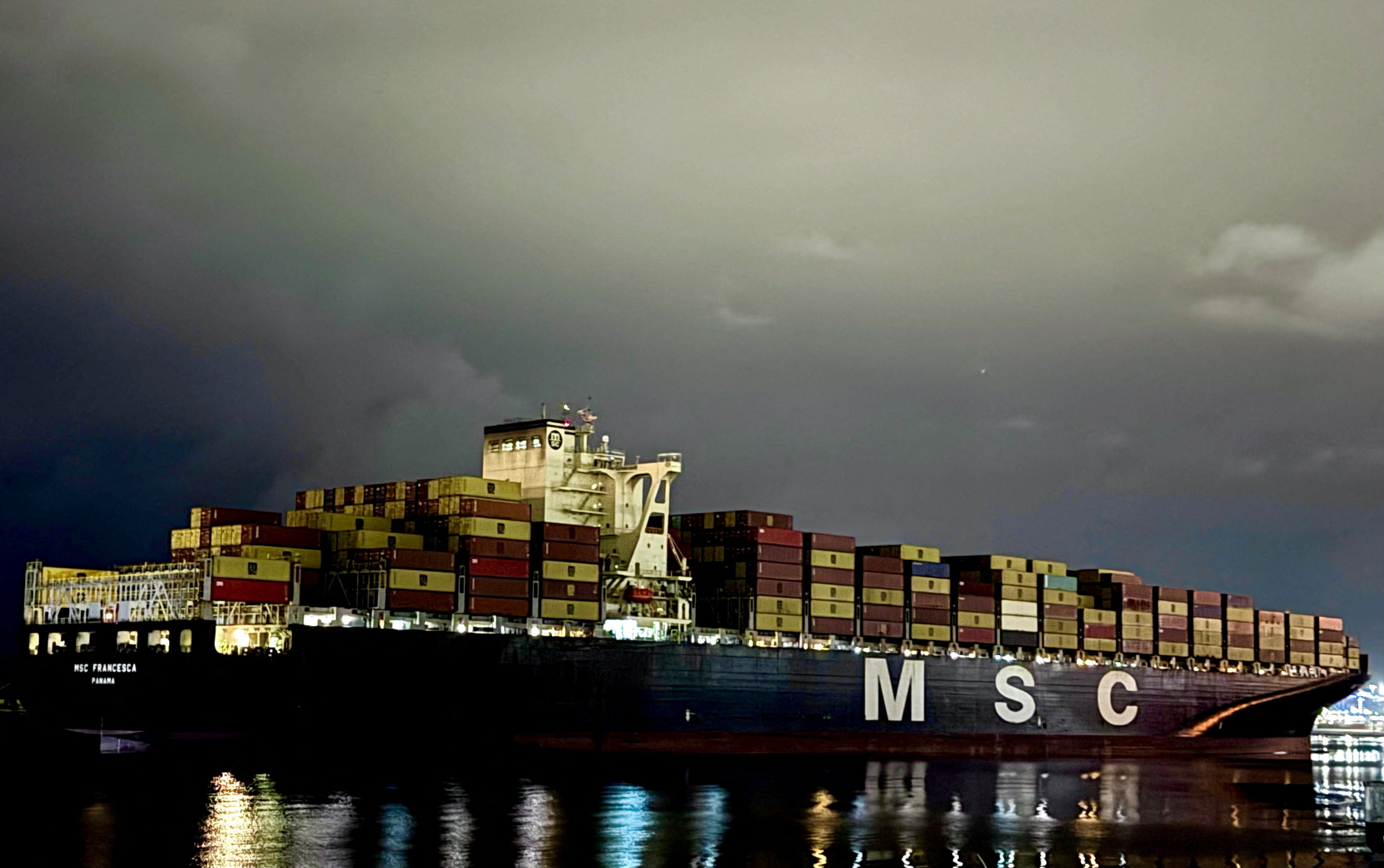 The Panama-flagged MSC Francesca vessel, in Long Beach, California, U.S., April 16, 2025.  Picture taken with a phone.  Efrain Morales/via REUTERS  THIS IMAGE HAS BEEN SUPPLIED BY A THIRD PARTY. MANDATORY CREDIT. NO RESALES. NO ARCHIVES.