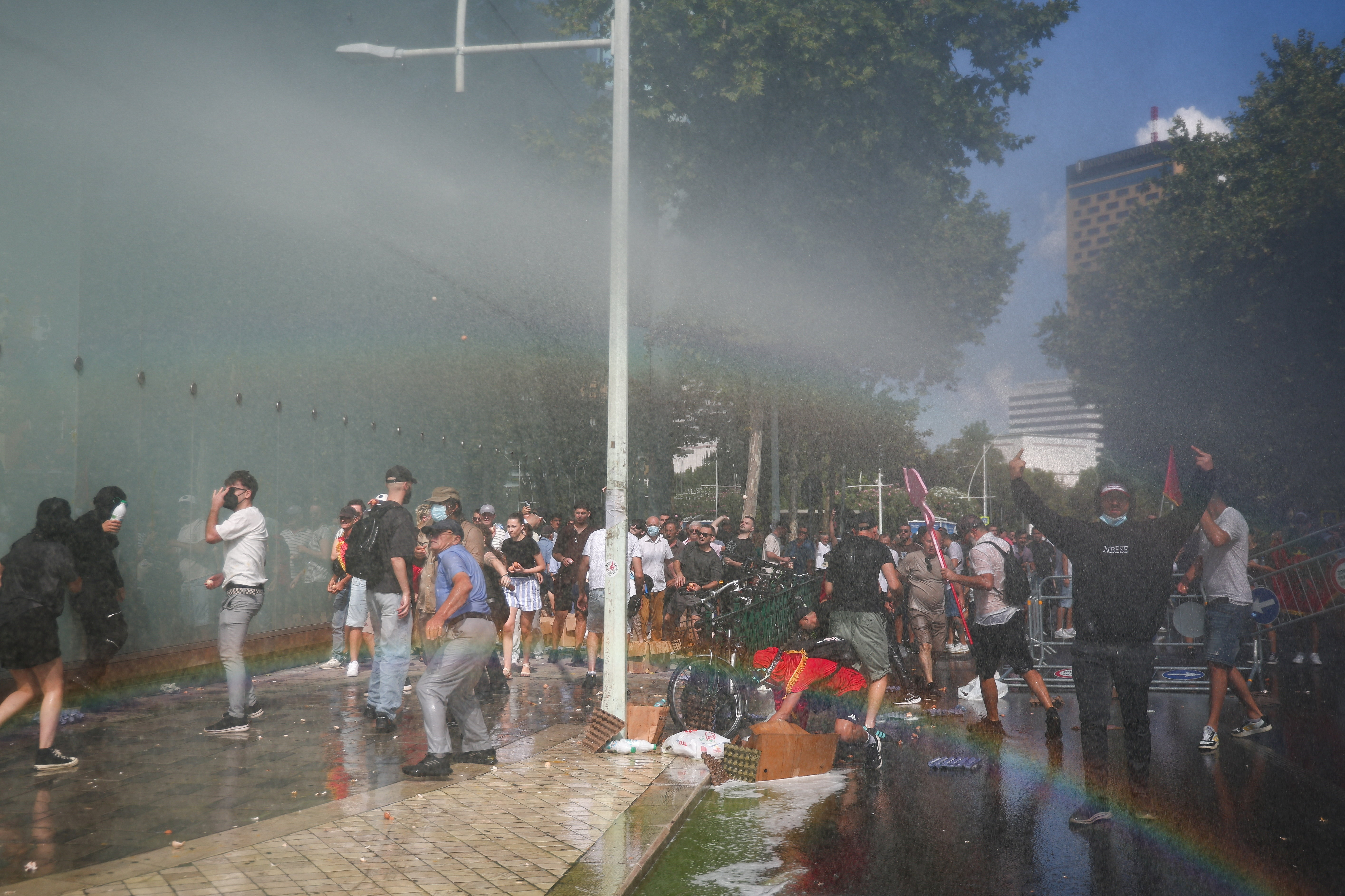 Protesti proti projektu družine Trump v Albaniji, Tirana