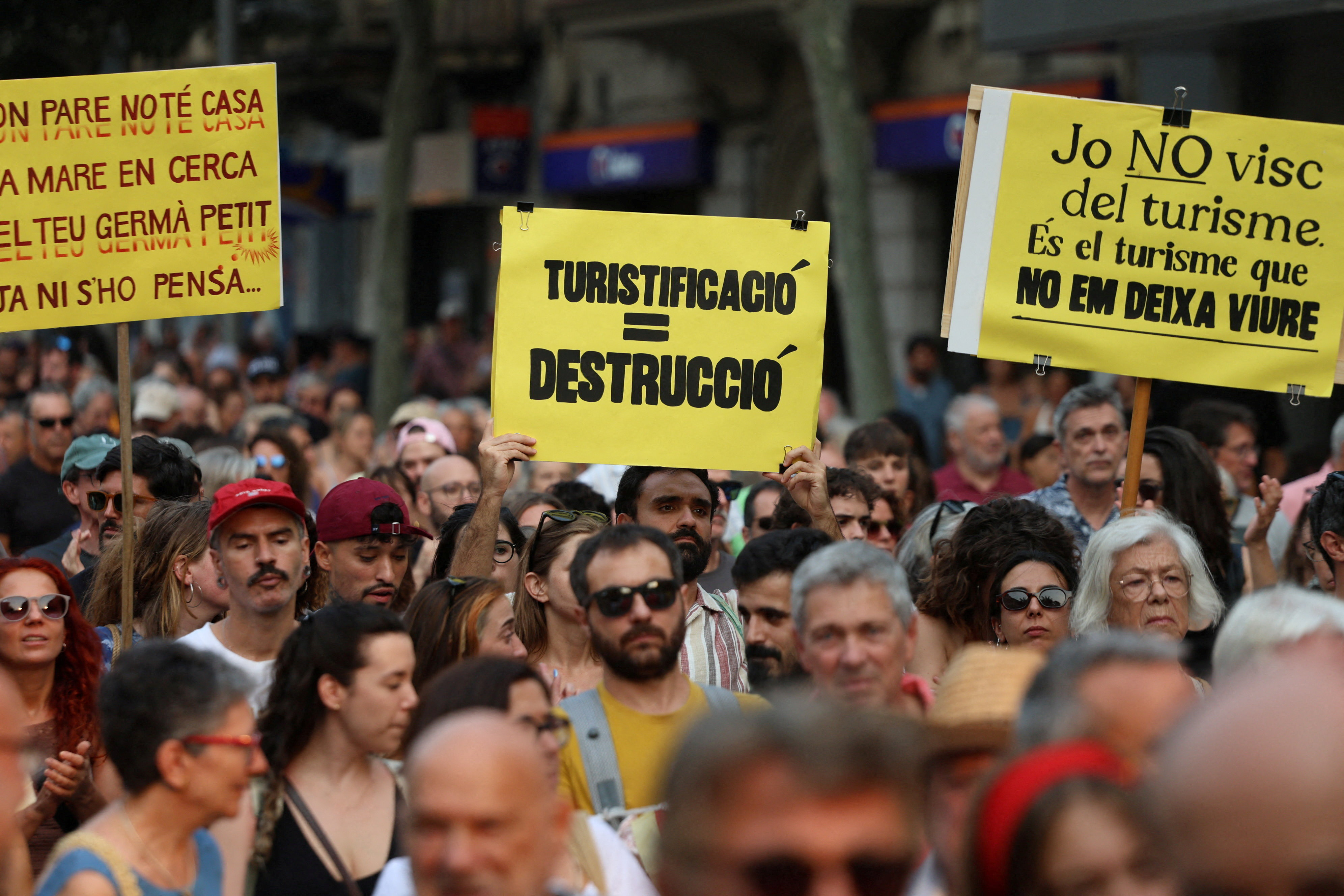 Prebivalci Majorke protestirajo proti množičnemu turizmu