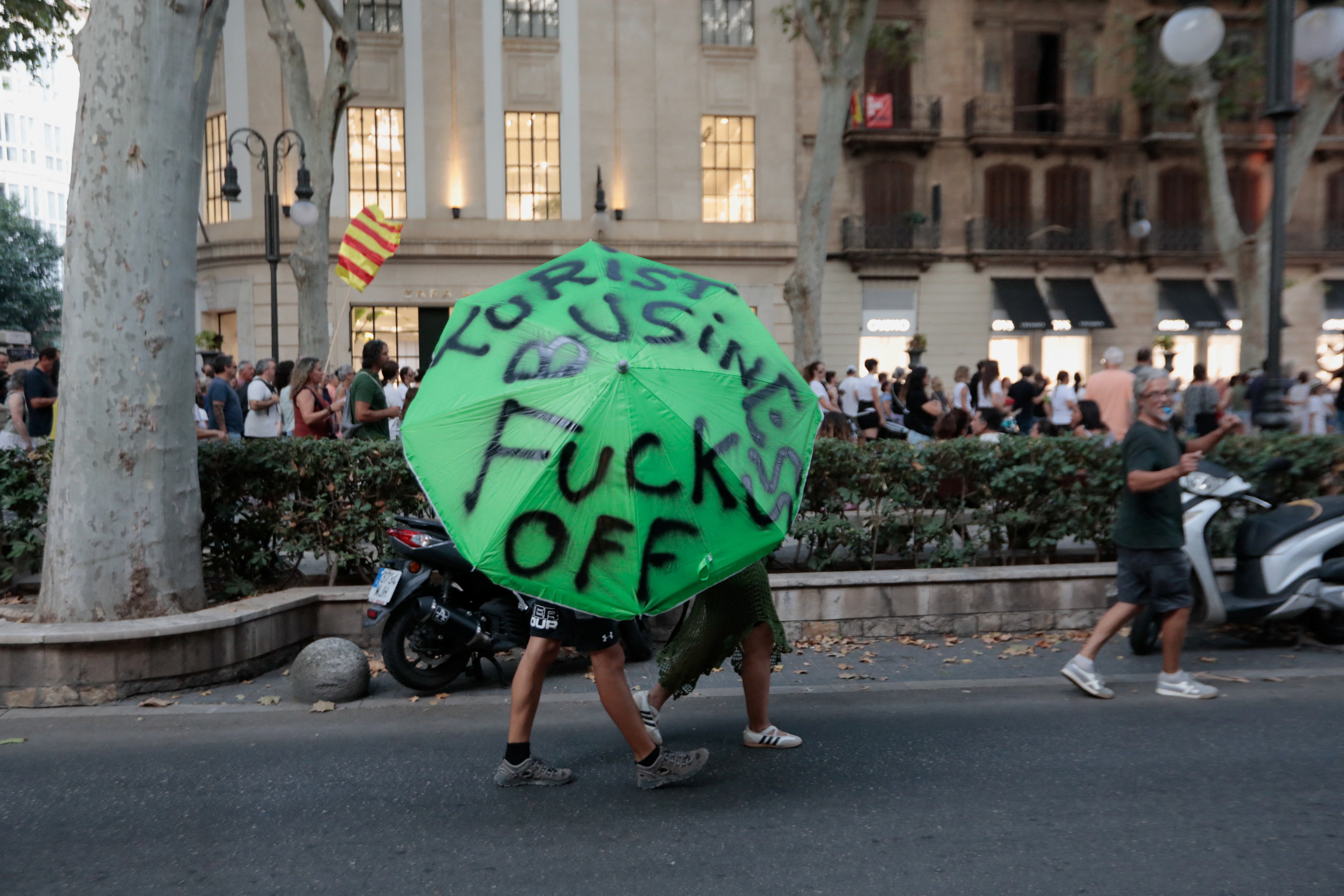 Prebivalci Majorke protestirajo proti množičnemu turizmu