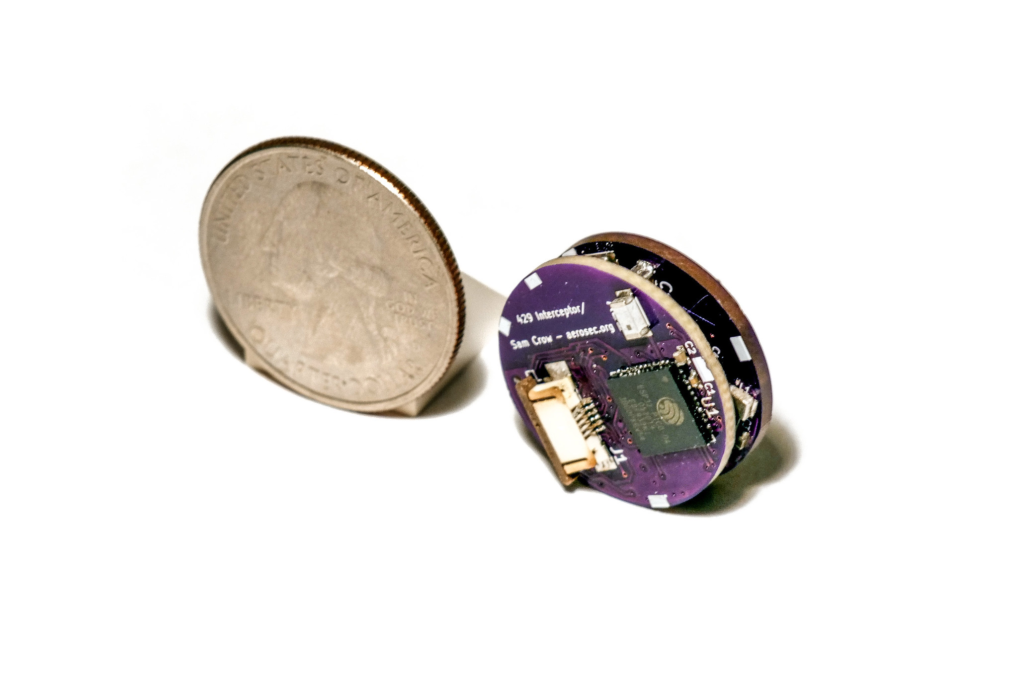 naprava, s katero so raziskovalci Univerze v San Diegu vdrli v sisteme Boeinga 737