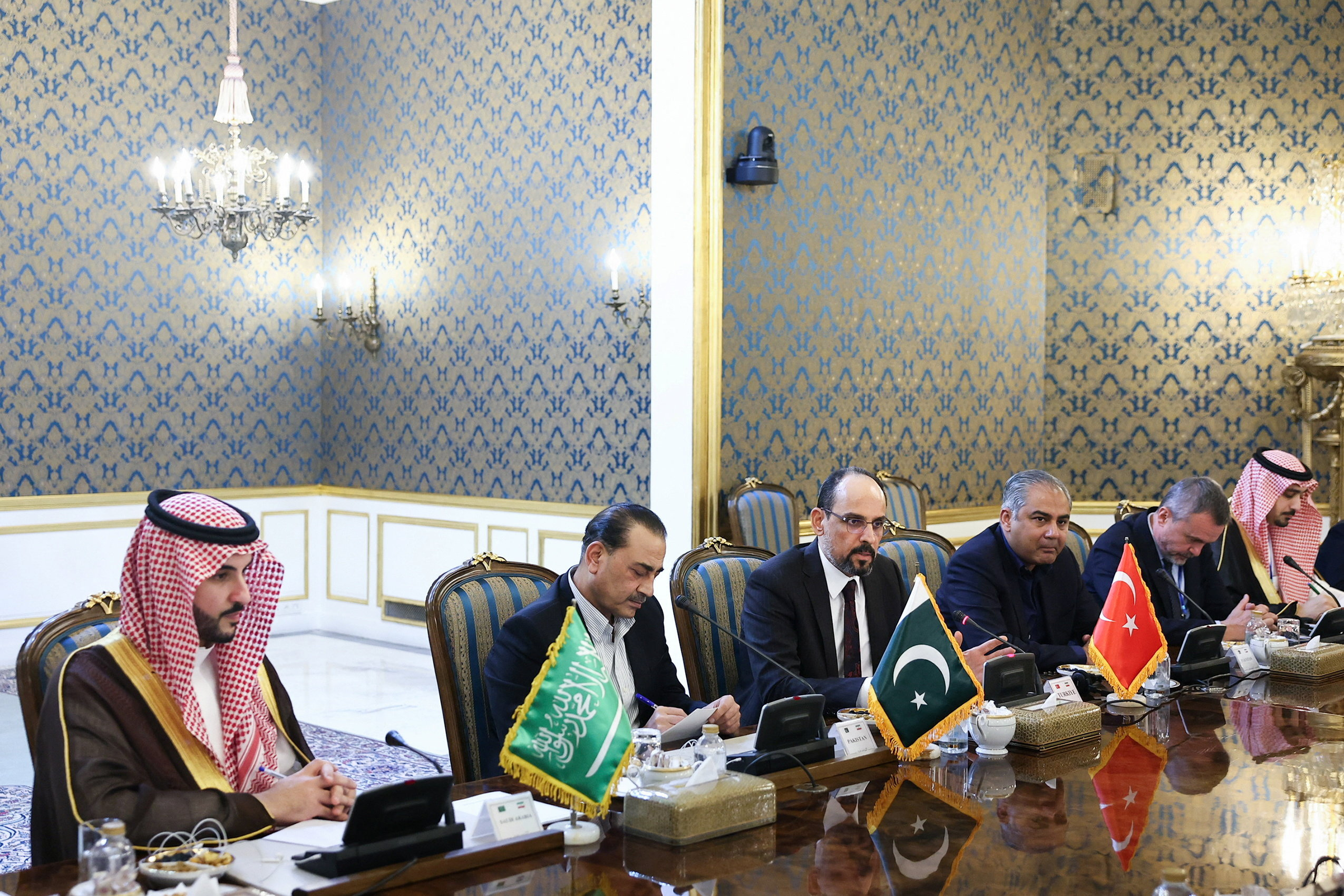 Visoki predstavniki Savdske Arabije, Turčije in Pakistana