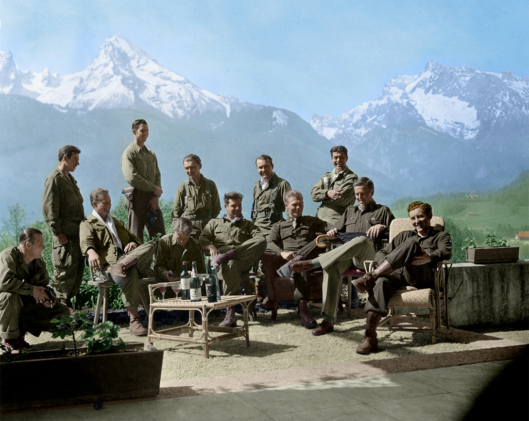 Zavezniški vojaki v Orlovem gnezdu maja 1945