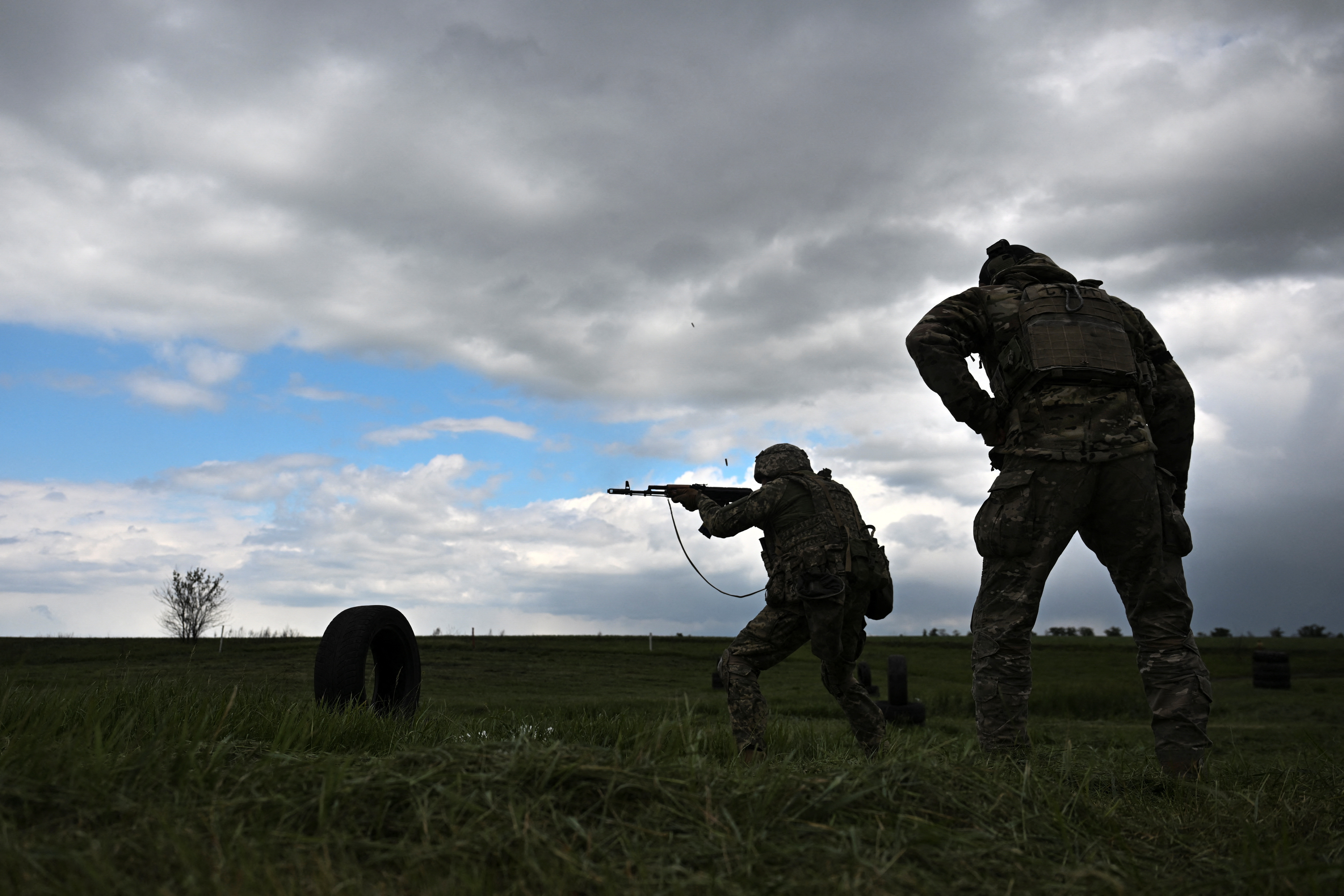 ukrajinska vojaka na urjenju