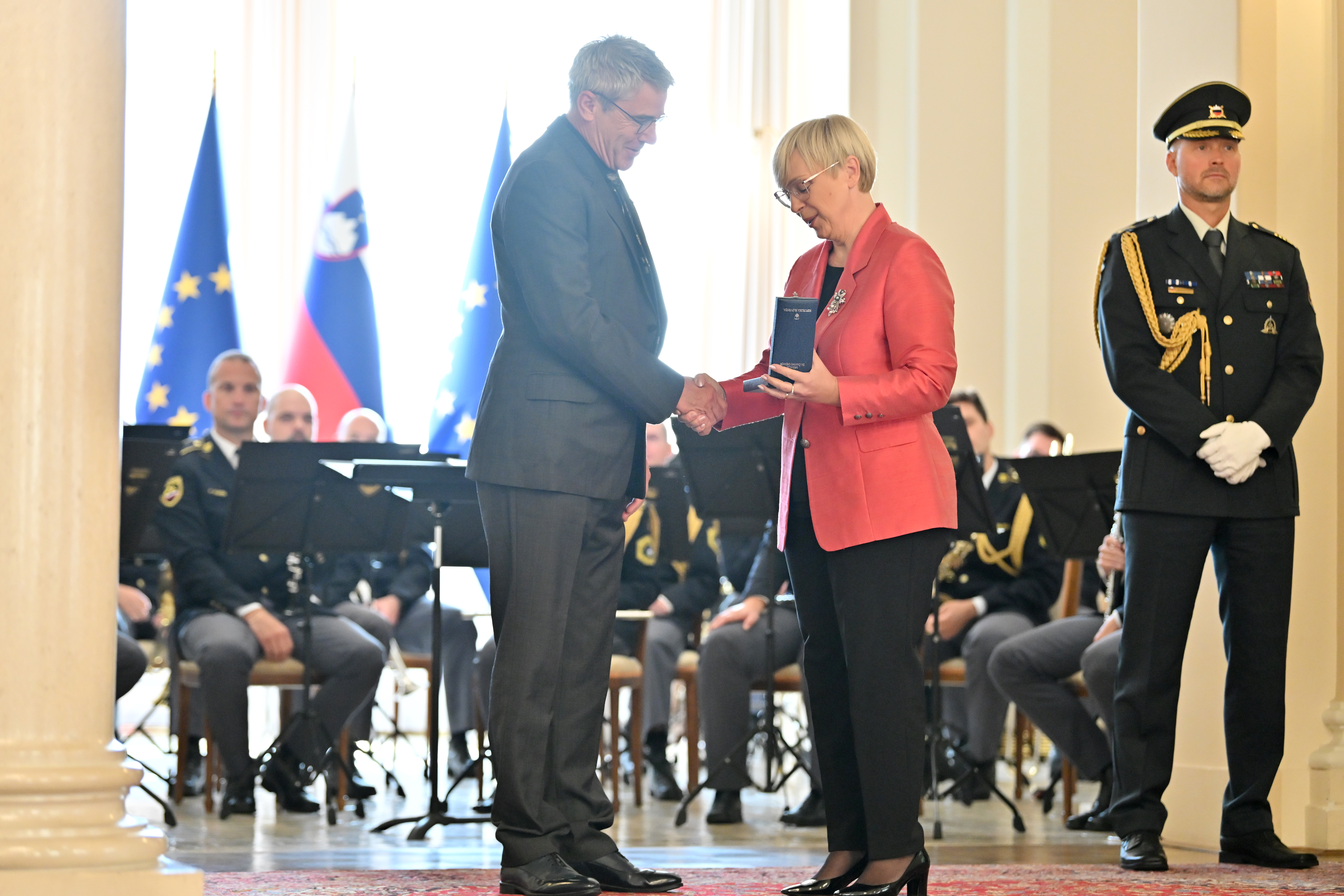 Nataša Pirc Musar odlikovala Thomasa Potokarja