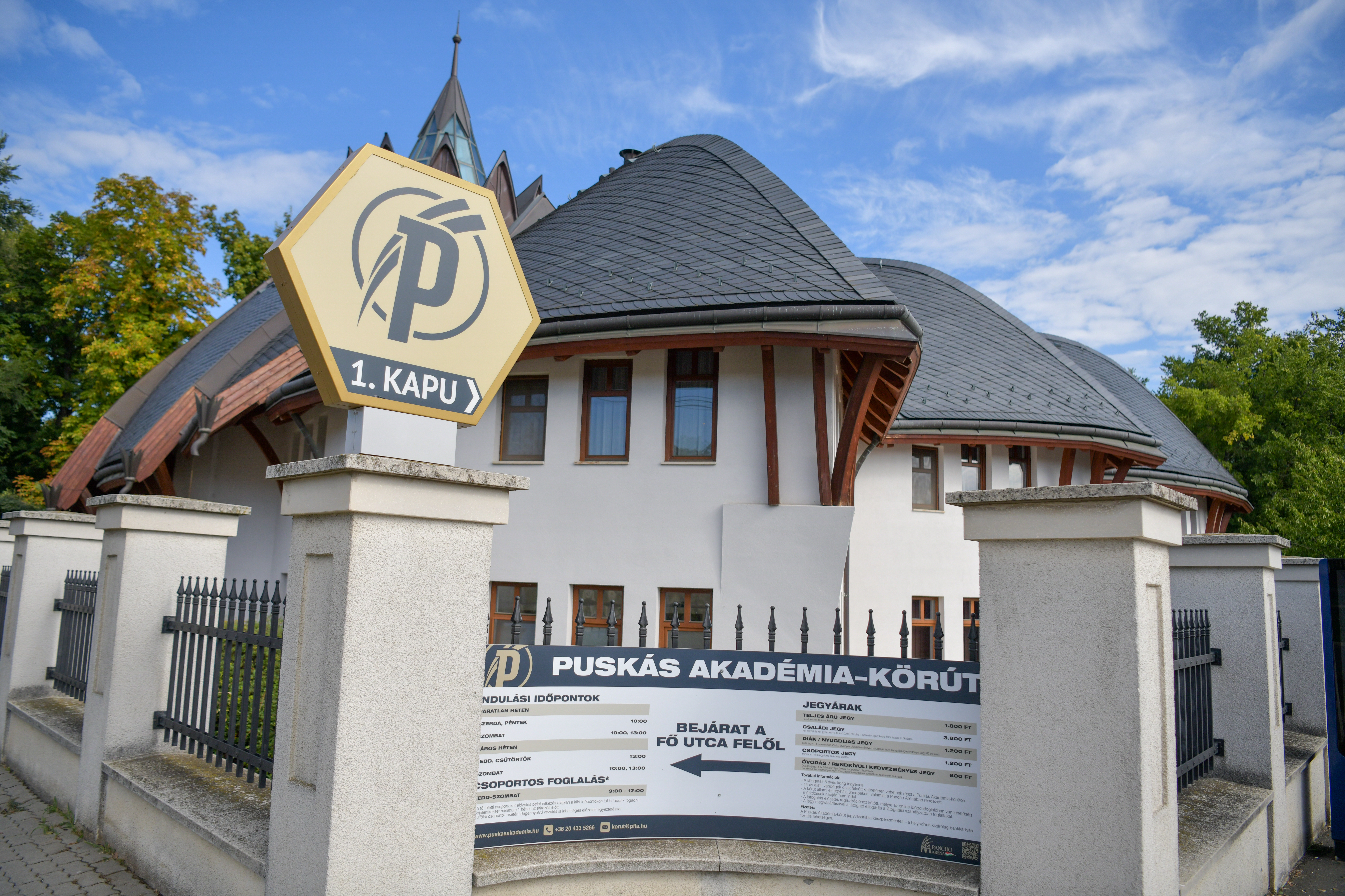 Puskas akademija, Felcsut, Orban