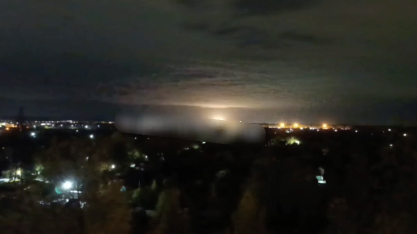 Eksplozije ukrajinskih dronov v ruski regiji Novgorod