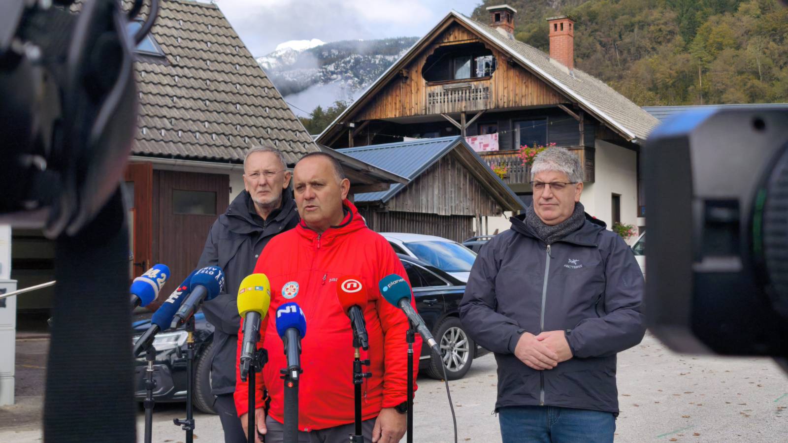 Miha Arh,  Boštjan Poklukar in Davor Božinović