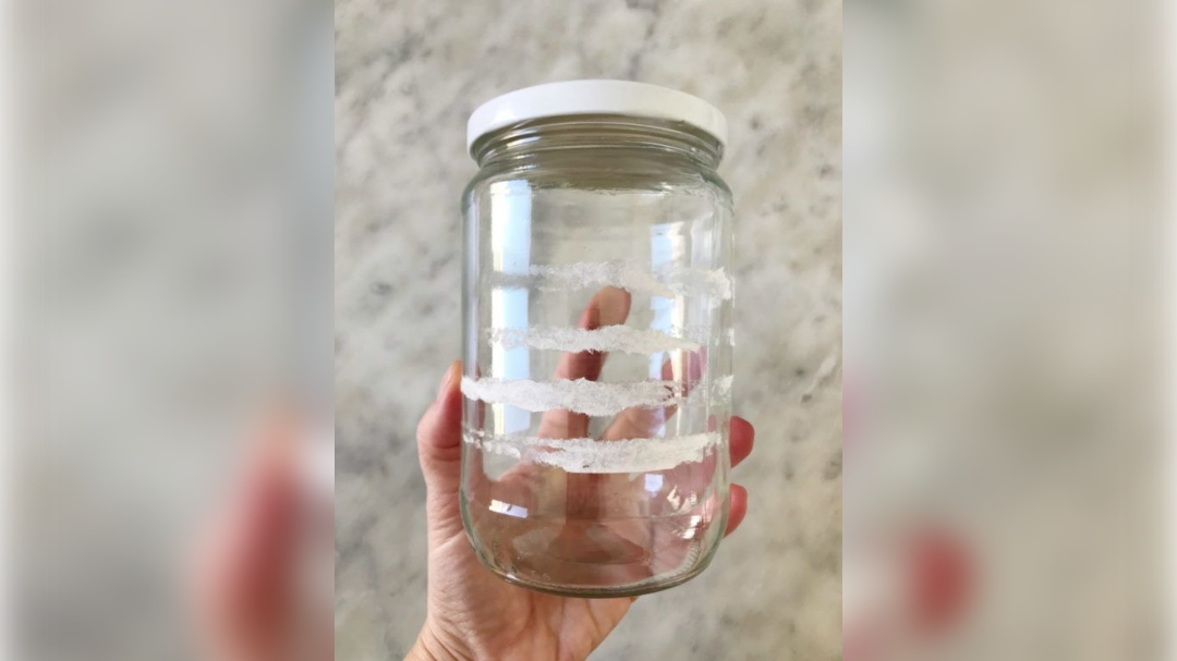 odstranjevanje nalepk s kozarca