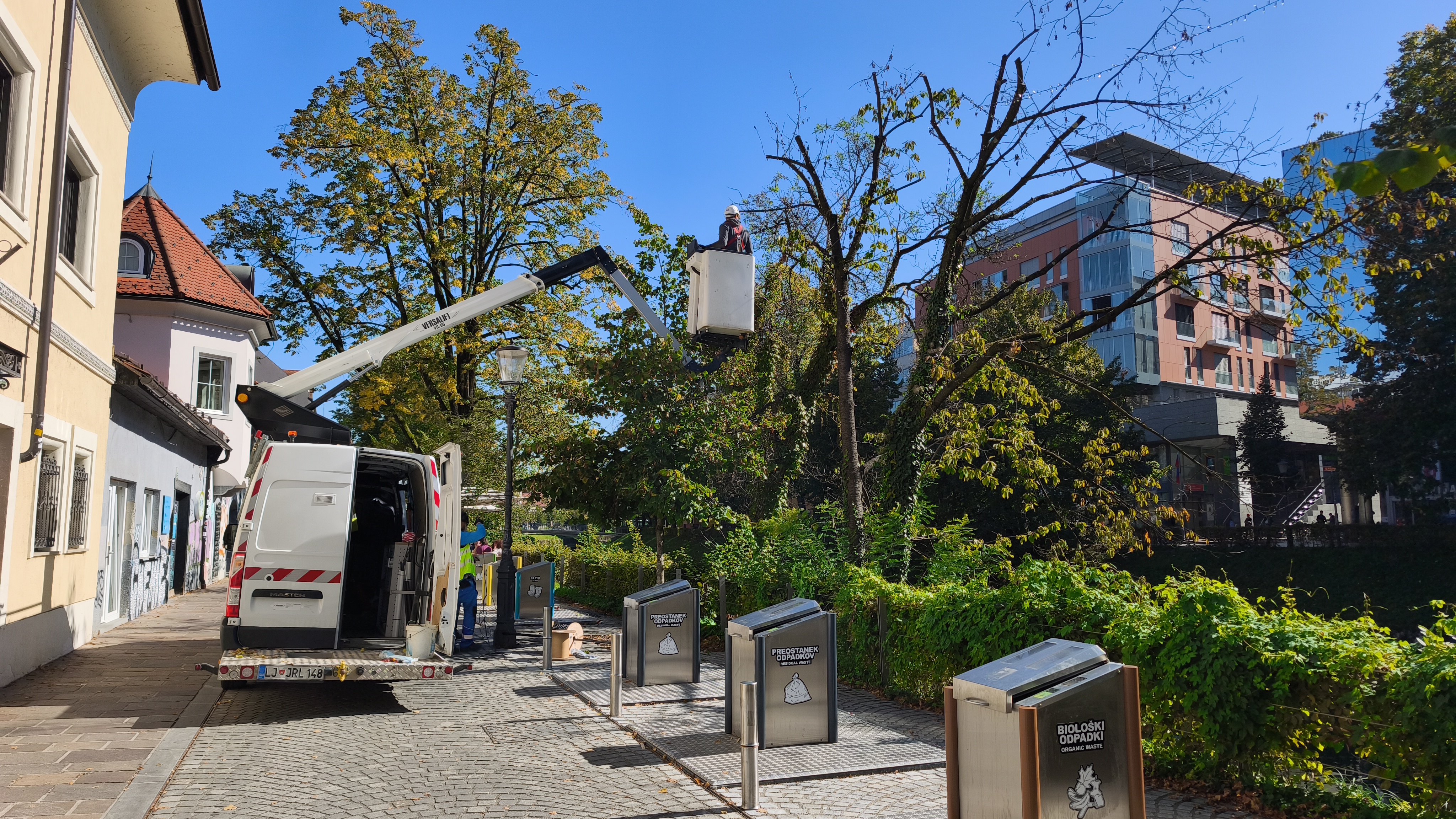 Okraševanje praznične Ljubljane