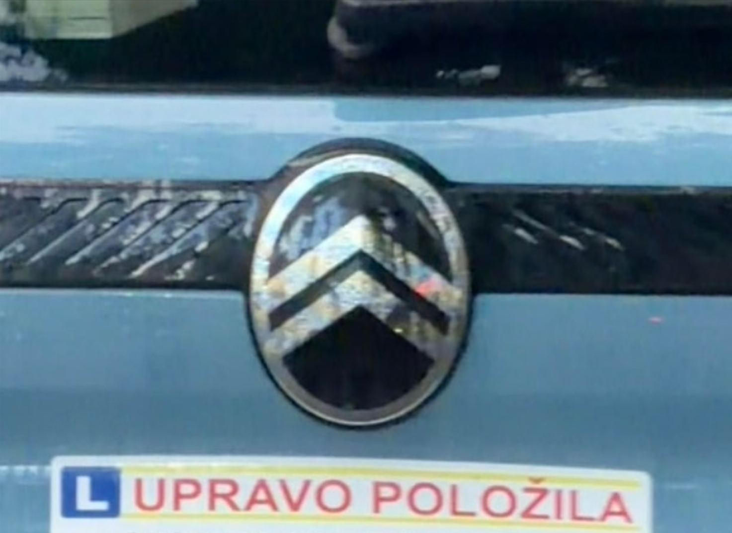 voznica nalepka Foto ZAjem zaslona FACEBOOK