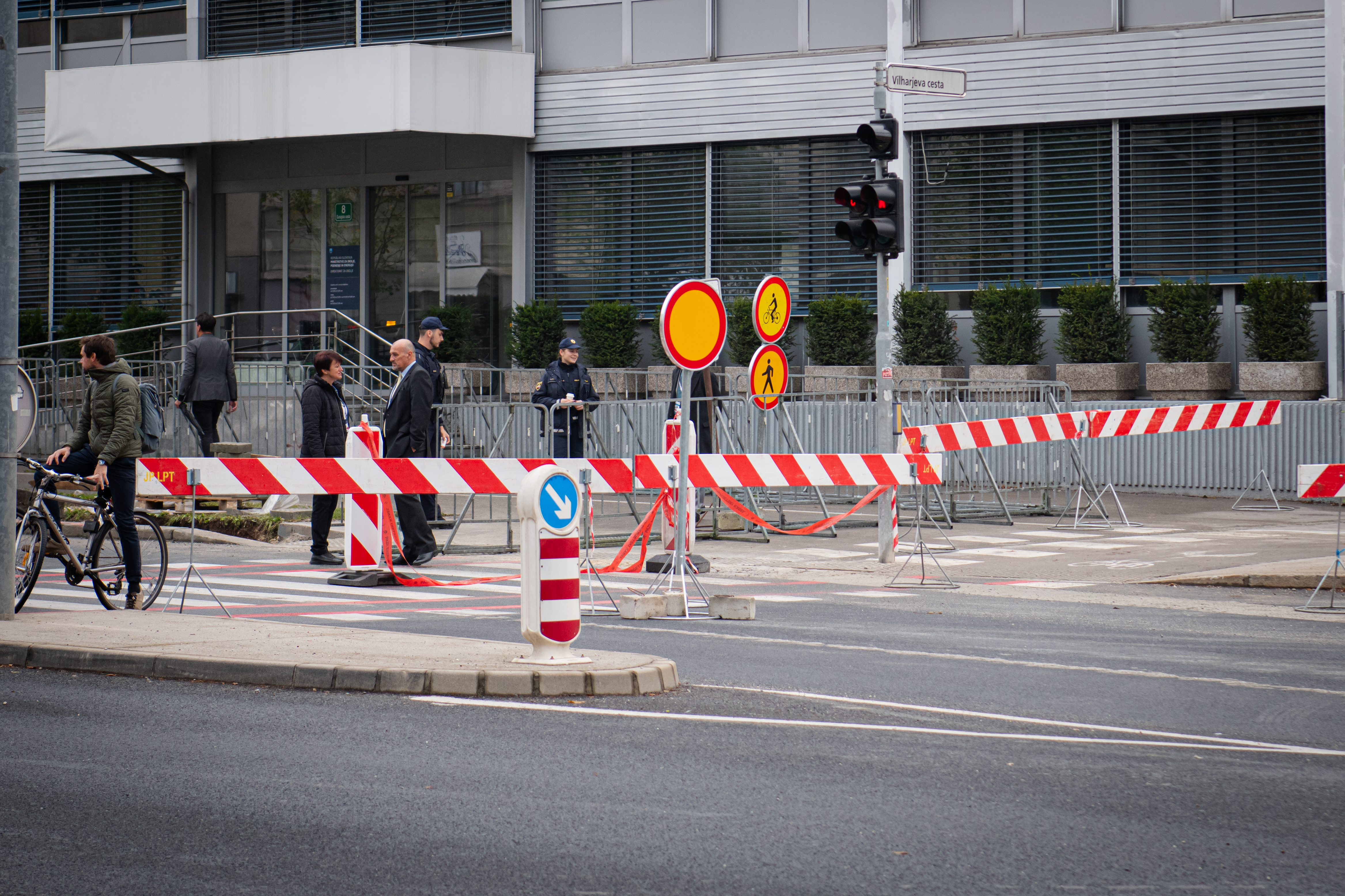 Zapora Dunajske ceste