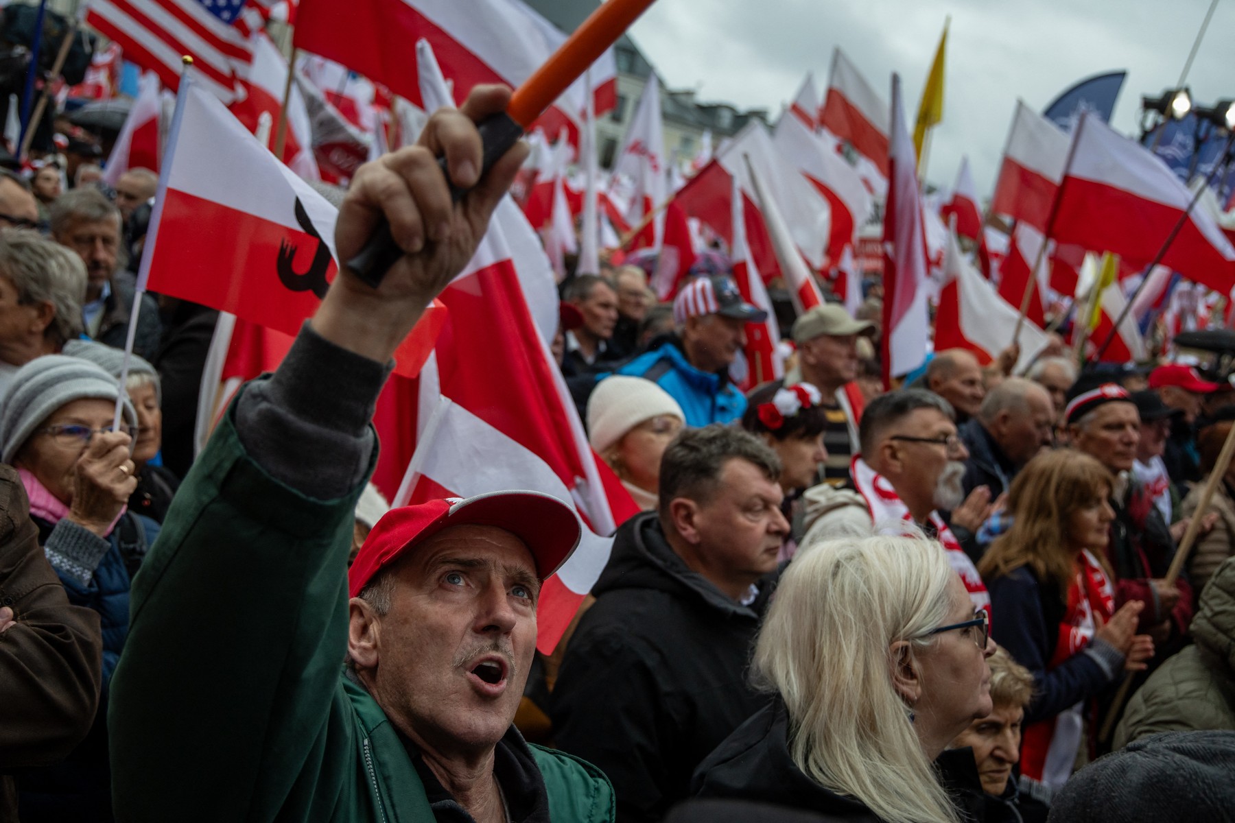 Protestniki na ulicah Varšave