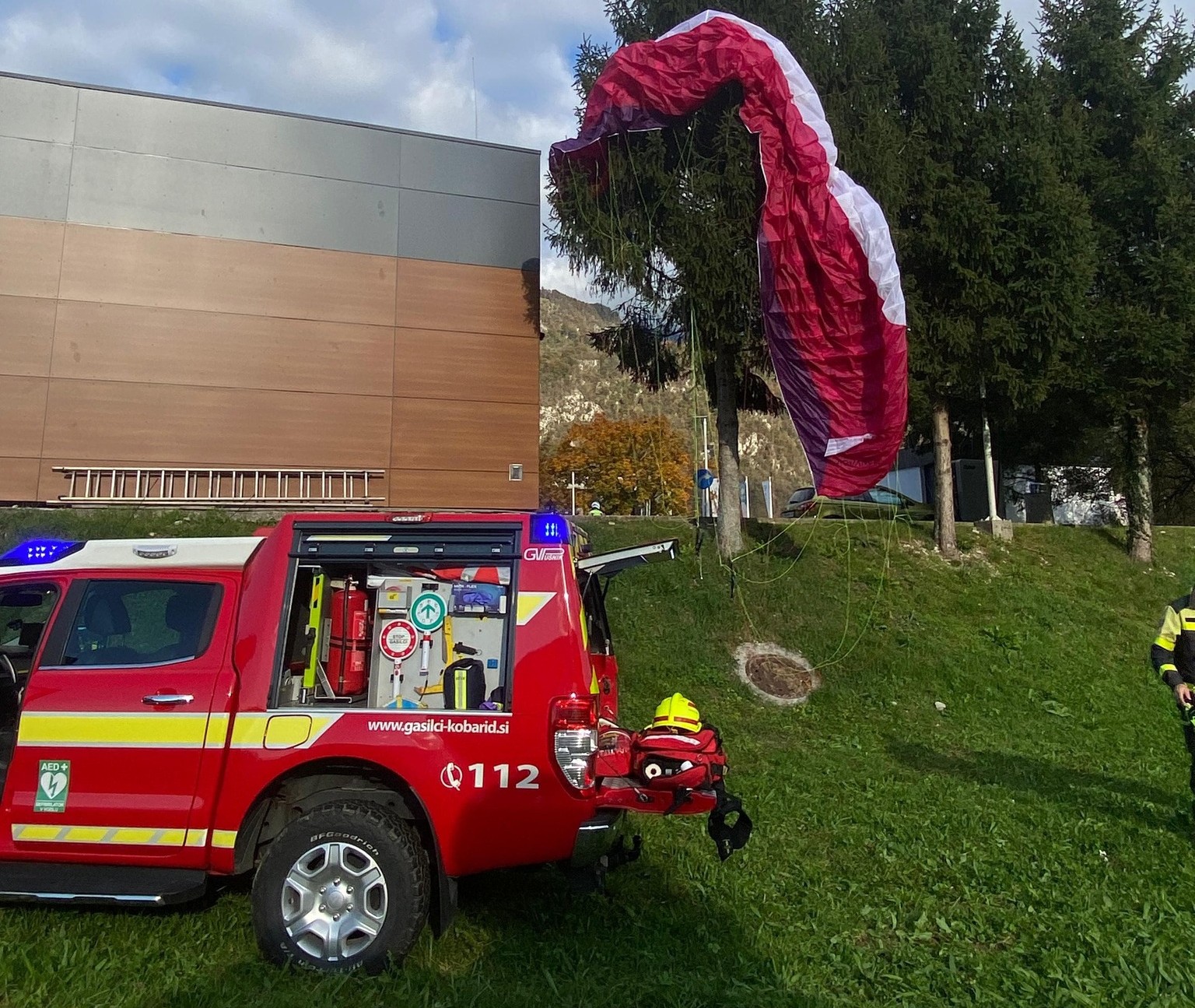 Nesreča jadralne padalke v Kobaridu