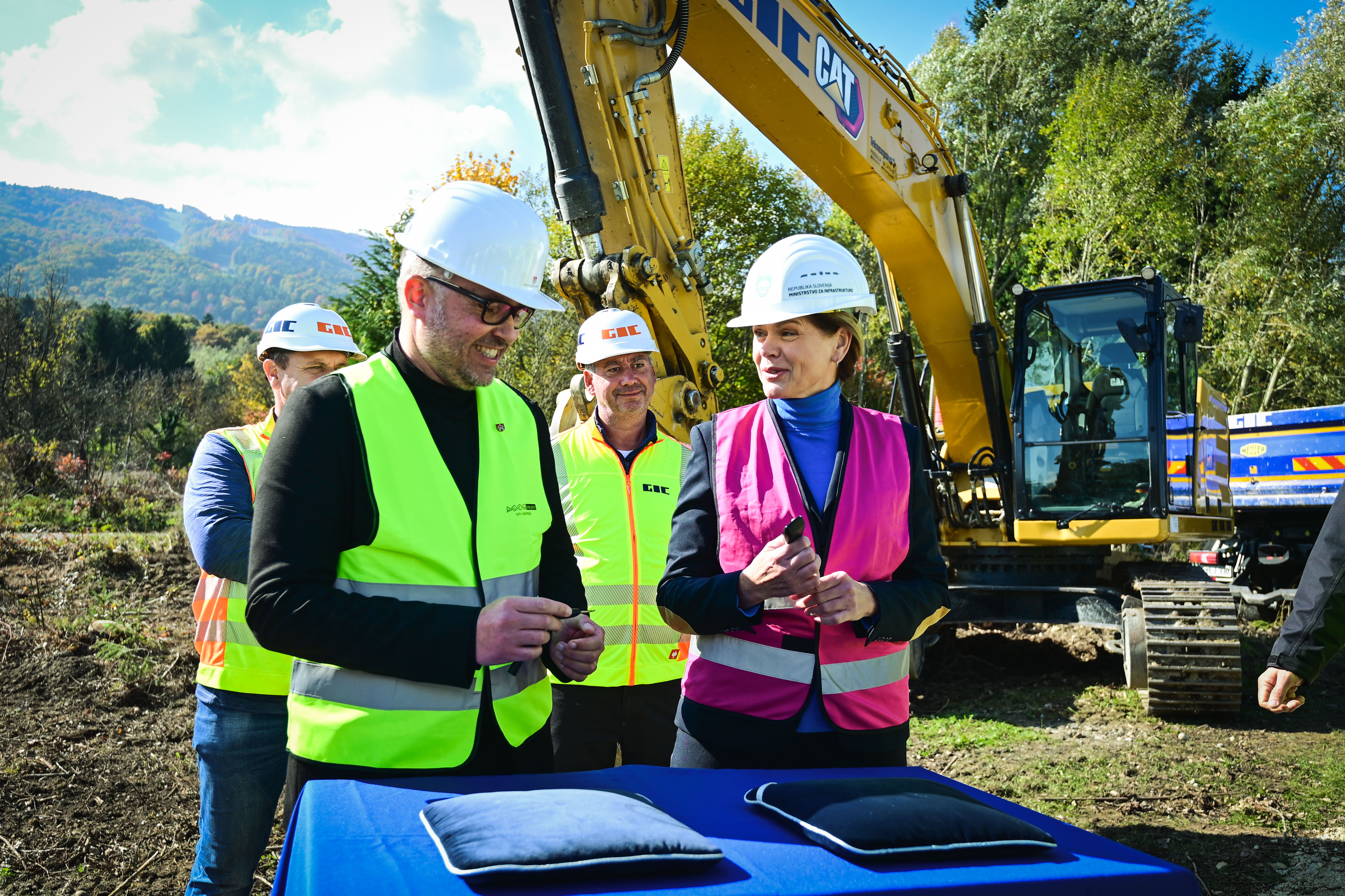 Dogodek ob začetku gradnje zahodne obvoznice v Mariboru, promet, politika, Alenka Bratušek,Gregor ReichenbergFoto:Marko Pigac/F.A.Bobo