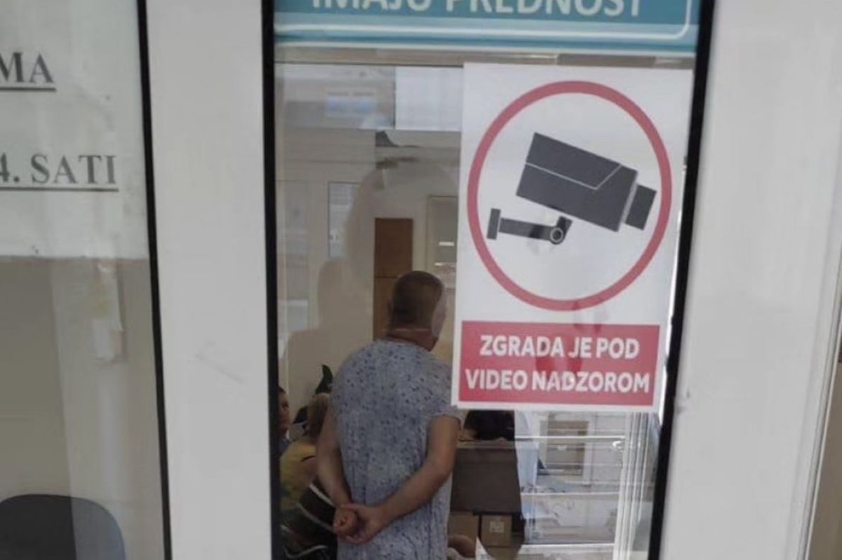 Moški v ženski obleki