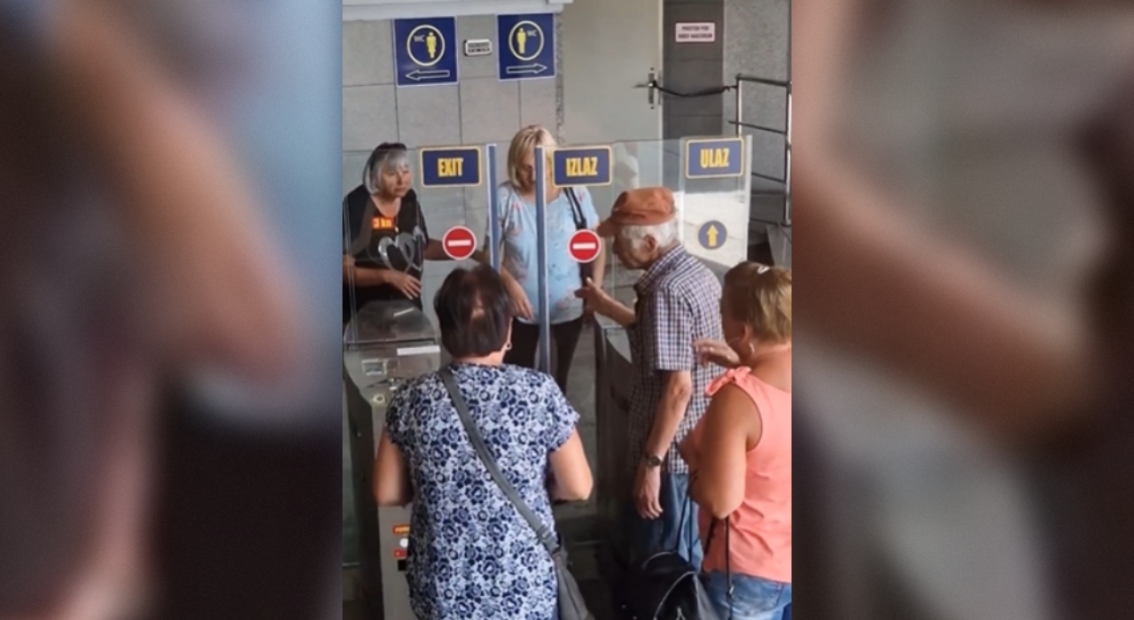 Stranišče na avtobusni postaji