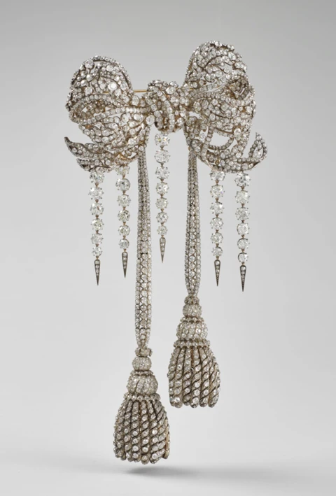 Ukraden nakit iz Louvra