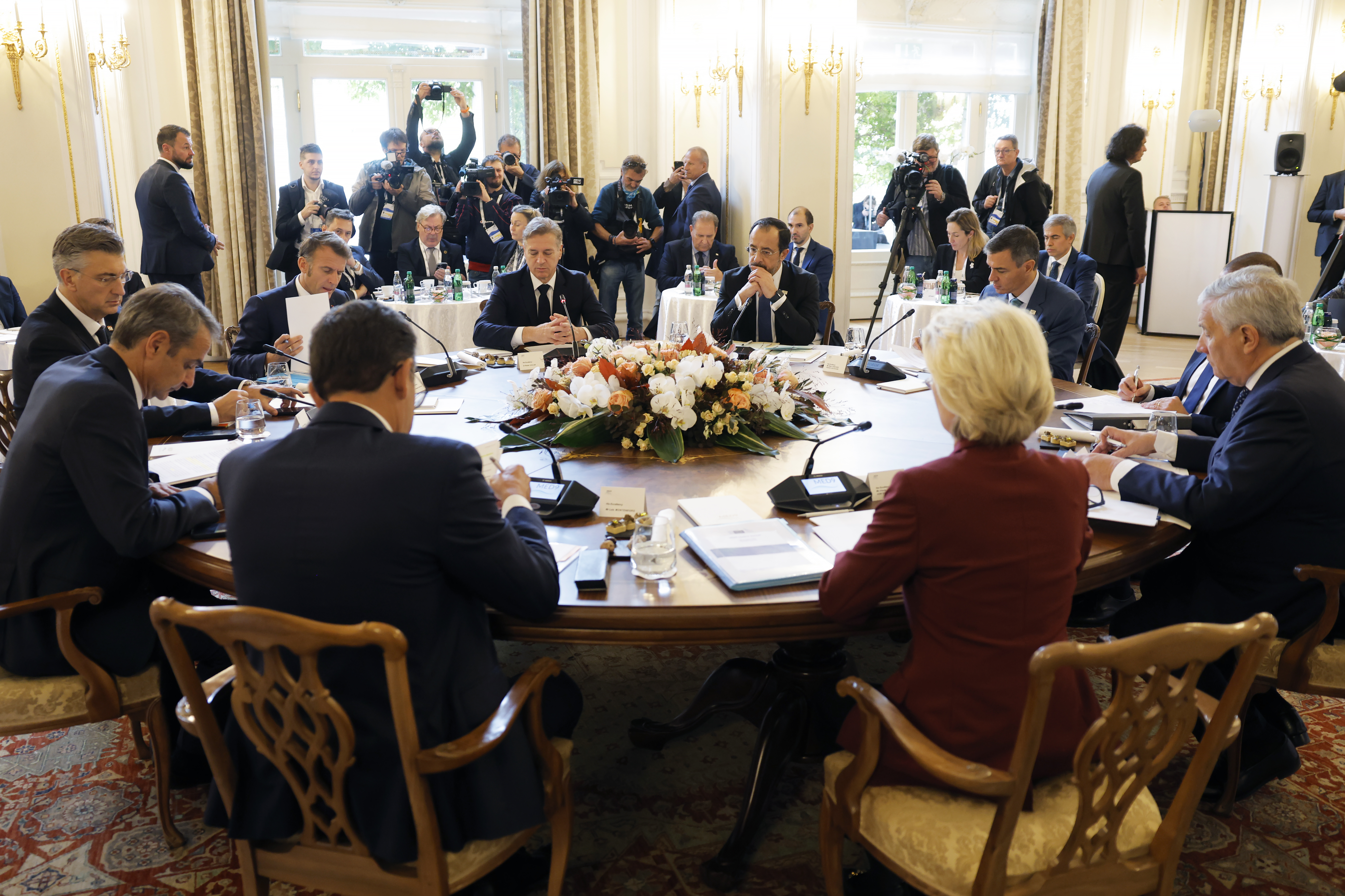 Vrh voditeljev MED9 v Sloveniji