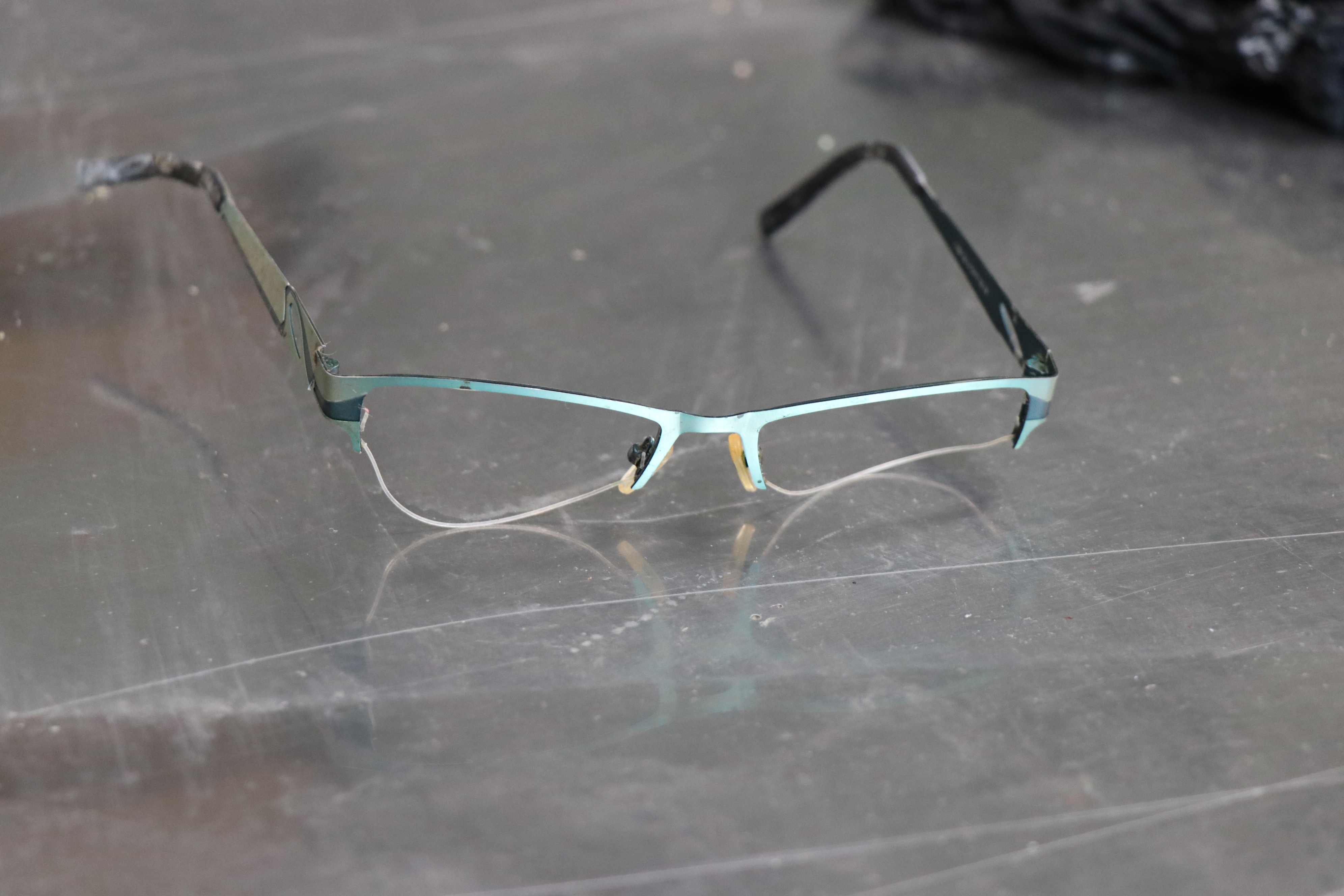 Predmeti neidentificirane umrle osebe