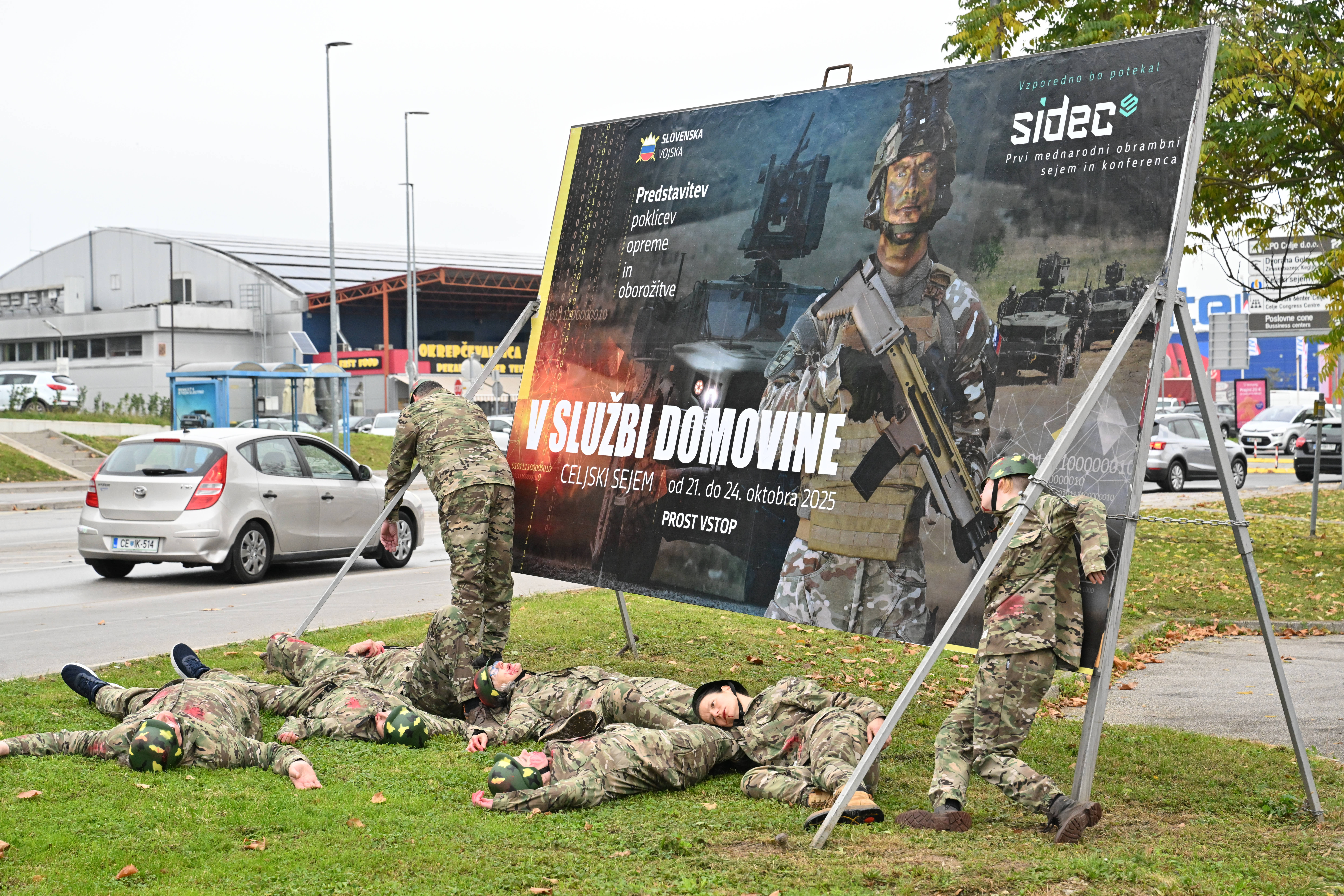 Protest Gibanja za pravice Palestincev na obrambnem sejmu Sidec v Celju