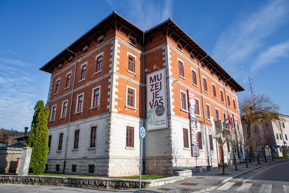 Notranjski muzej Postojna