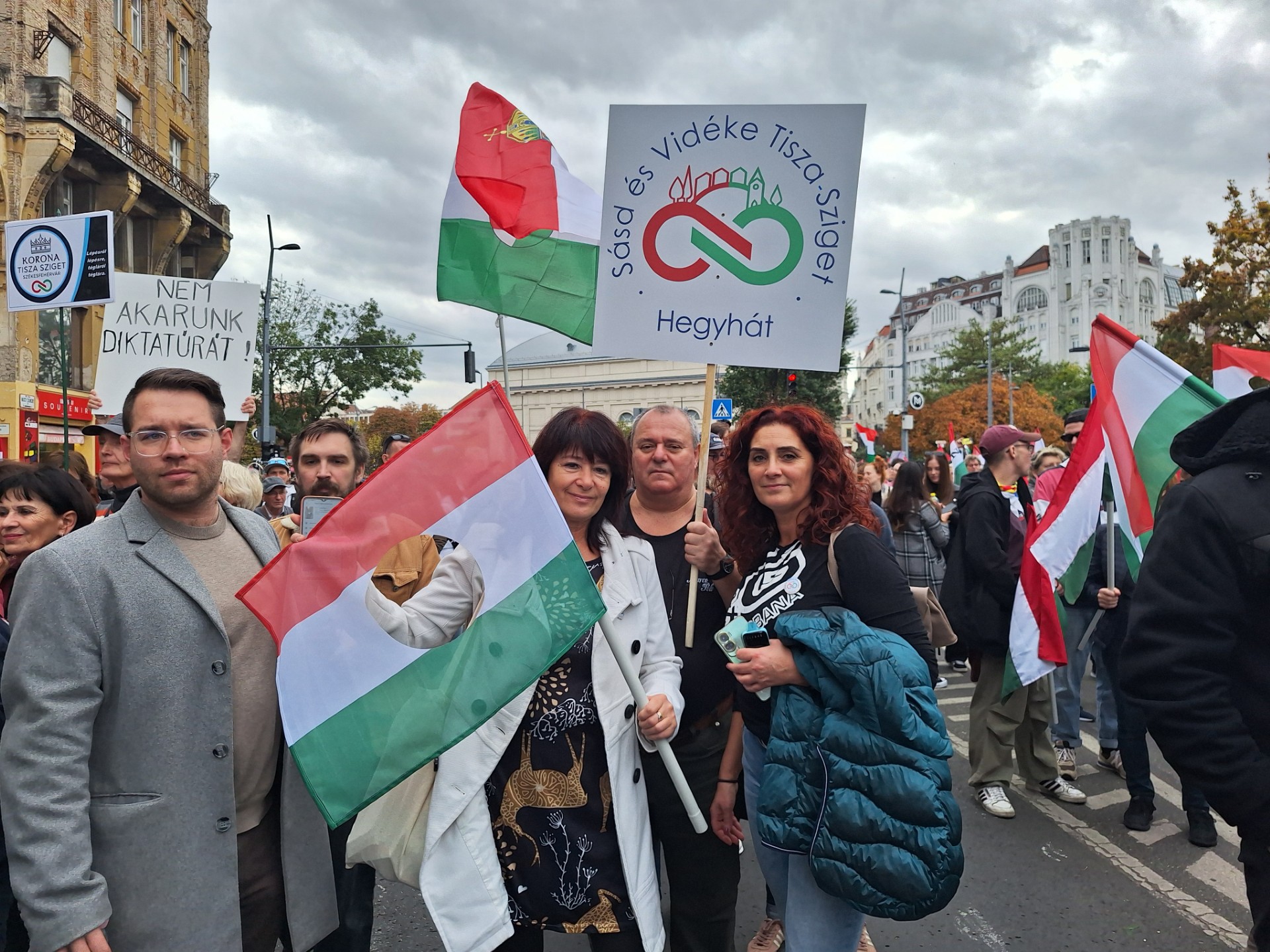 Agnes, Budimpešta, Magyar