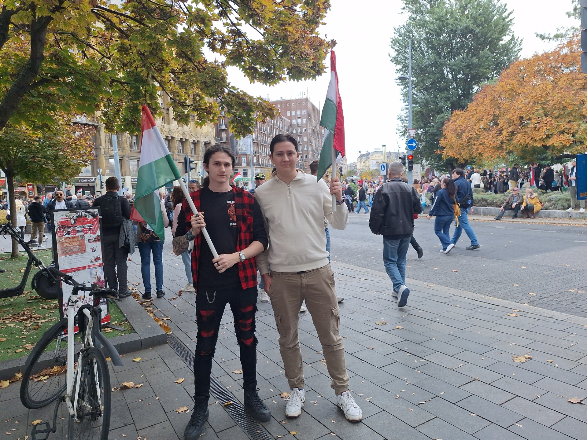 demonstranta, Magyar