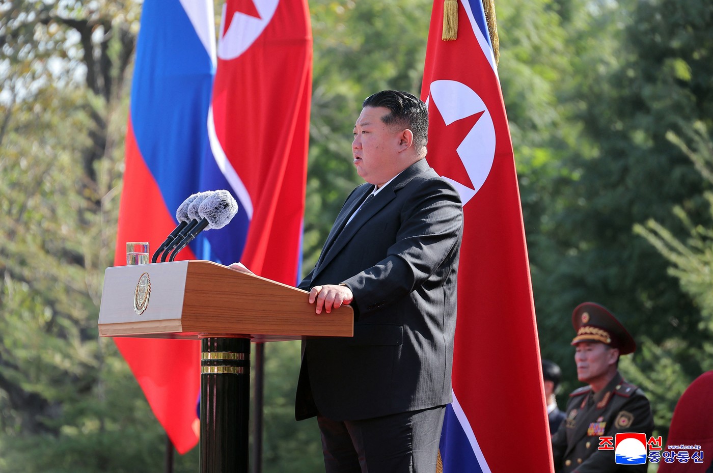 Slovesnost za v Ukrajini padle severnokorejske vojake