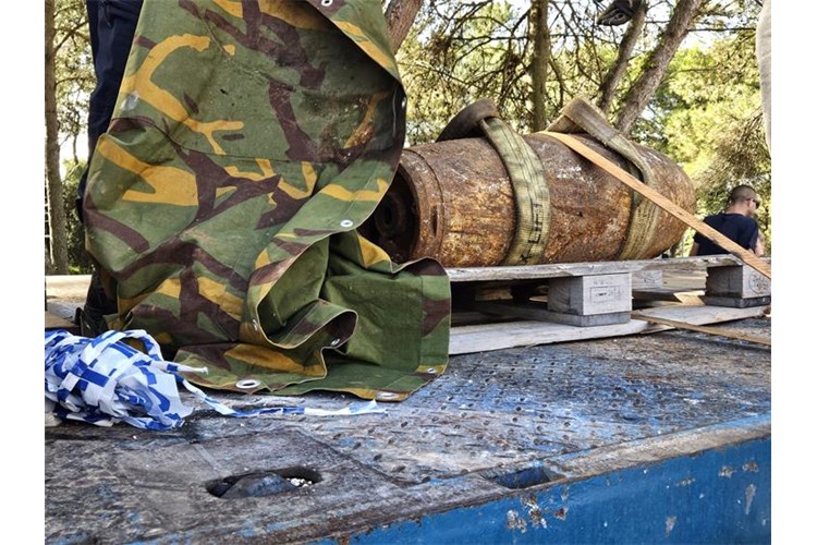 Deaktivacija bombe v Pulju