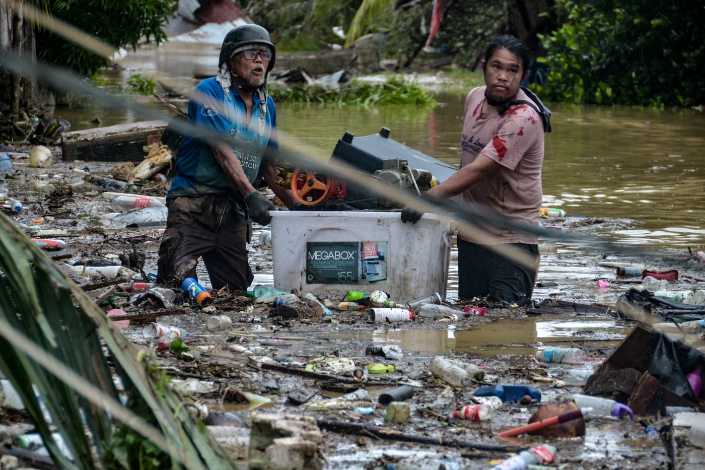 Poplave po tajfunu Kalmaegi na Filipinih