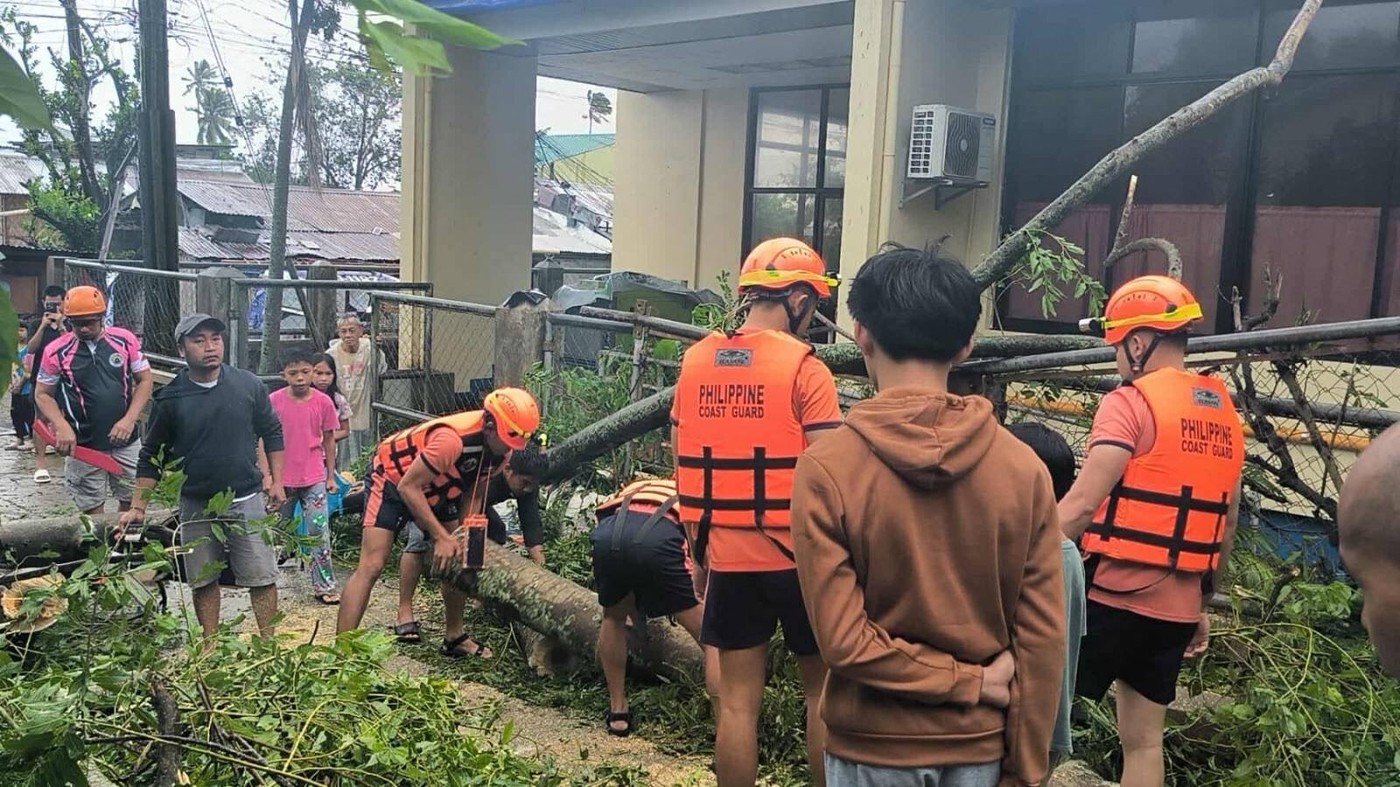 Poplave po tajfunu Kalmaegi na Filipinih