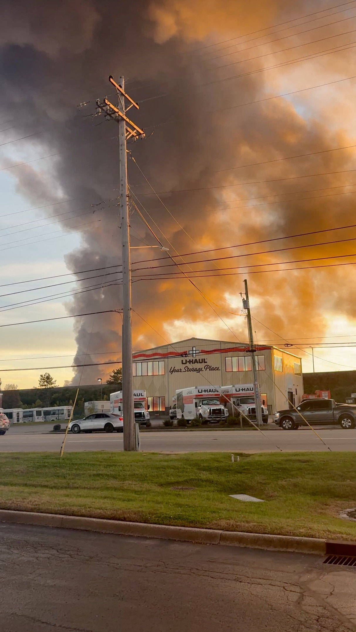 Strmoglavljenje tovornega letala v Kentuckyju