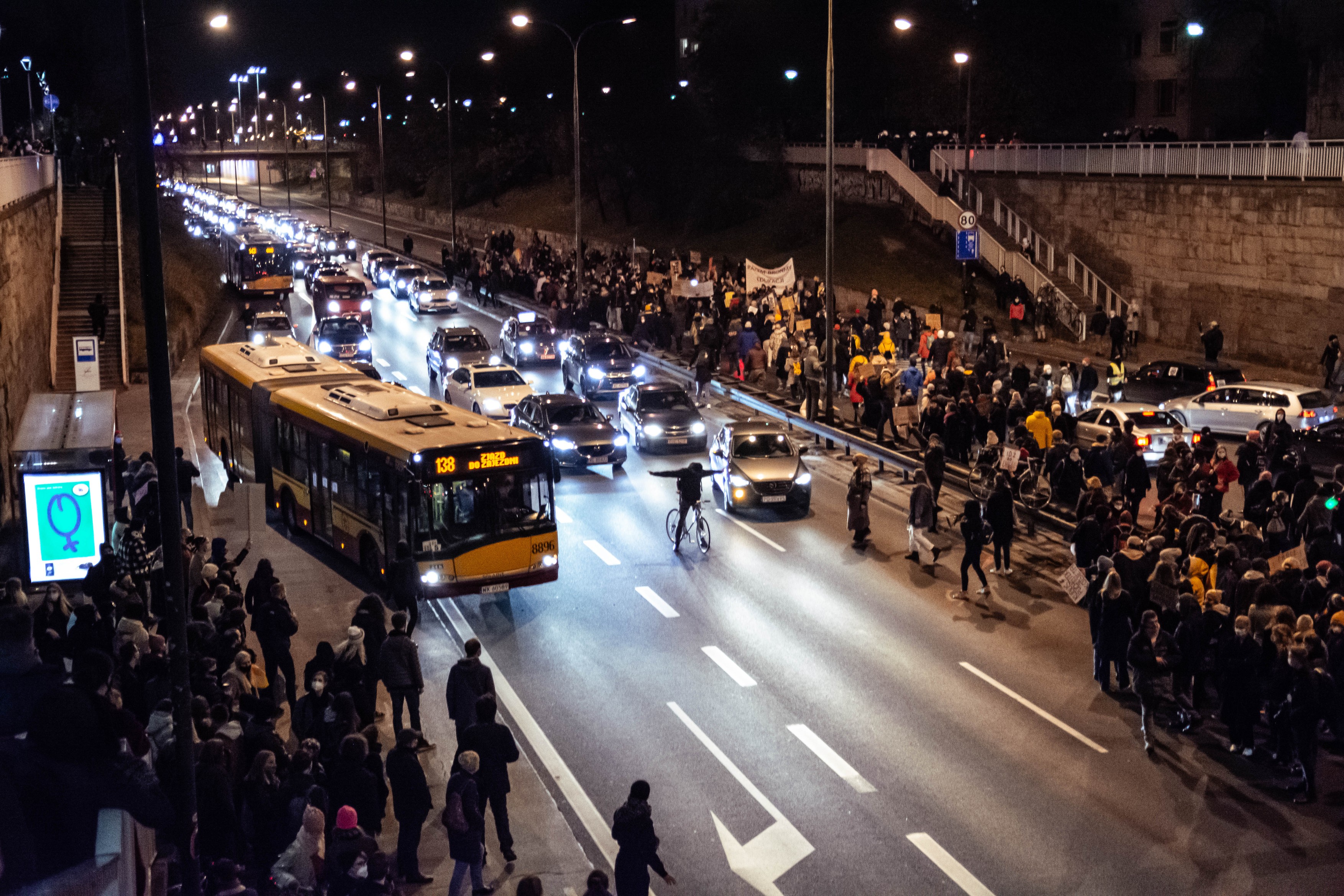 Protest v Varšavi proti prepovedi splava