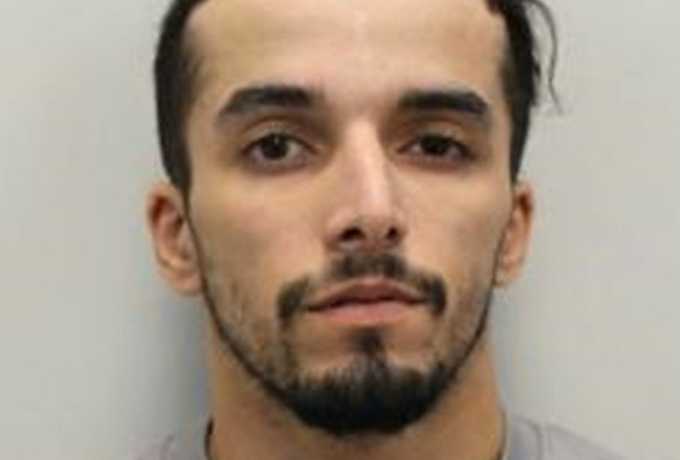 Alžirec, ki je bil po pomoti izpuščen iz zapora