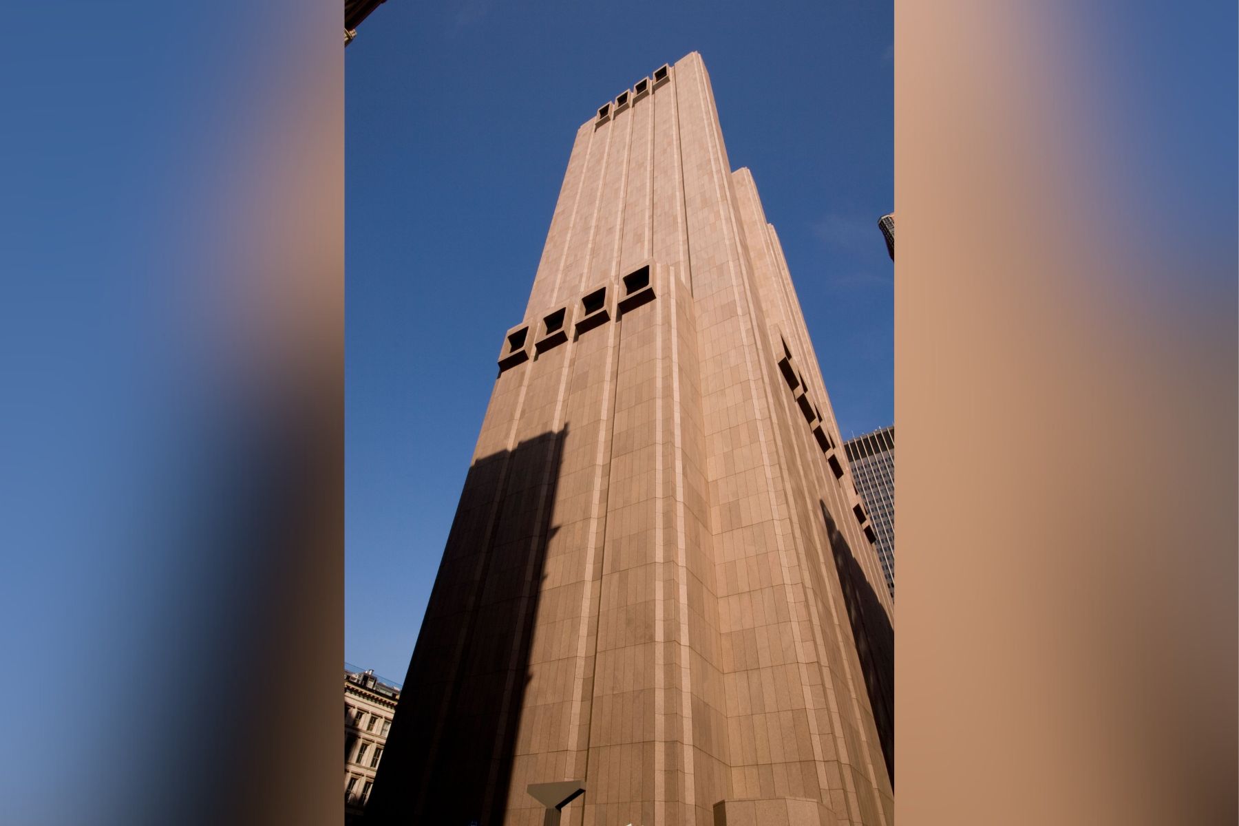 Nebotičnik v New Yorku brez oken