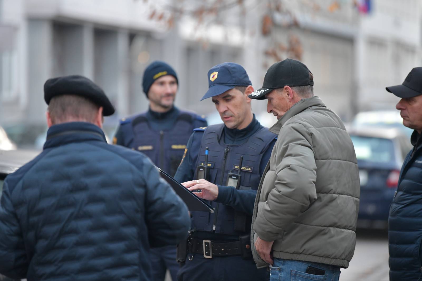 Orožje vladna palača.jpeg