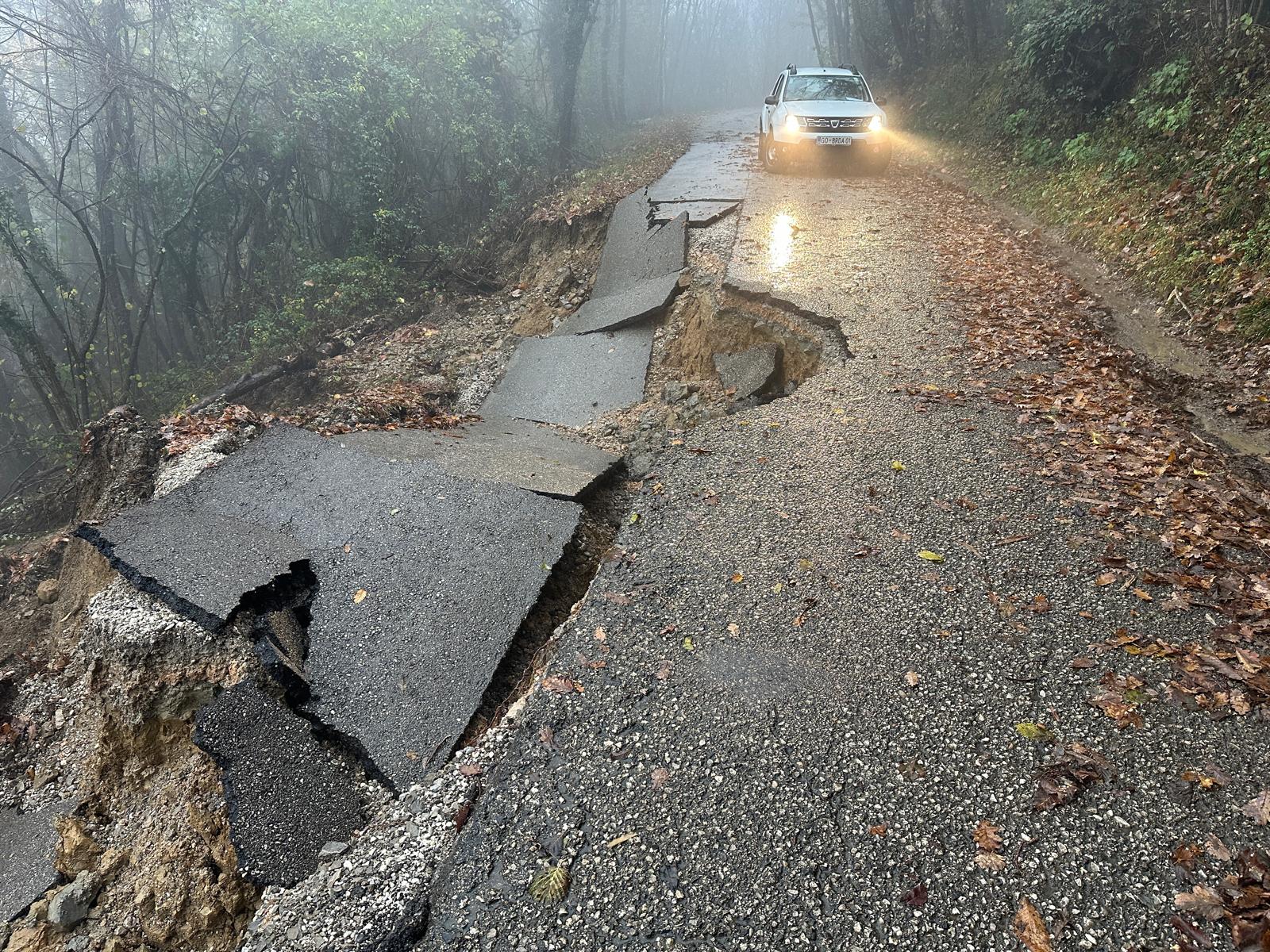 Cesta proti vasi Nozno v Goriških brdih