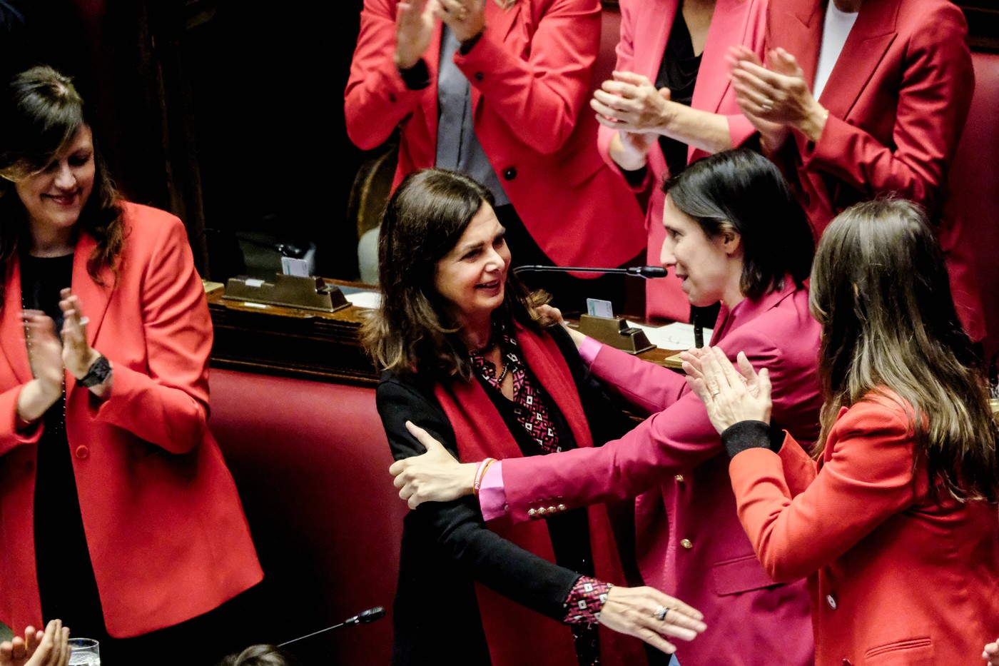 Spodnji dom italijanskega parlamenta sprejel predlog zakona o posilstvu